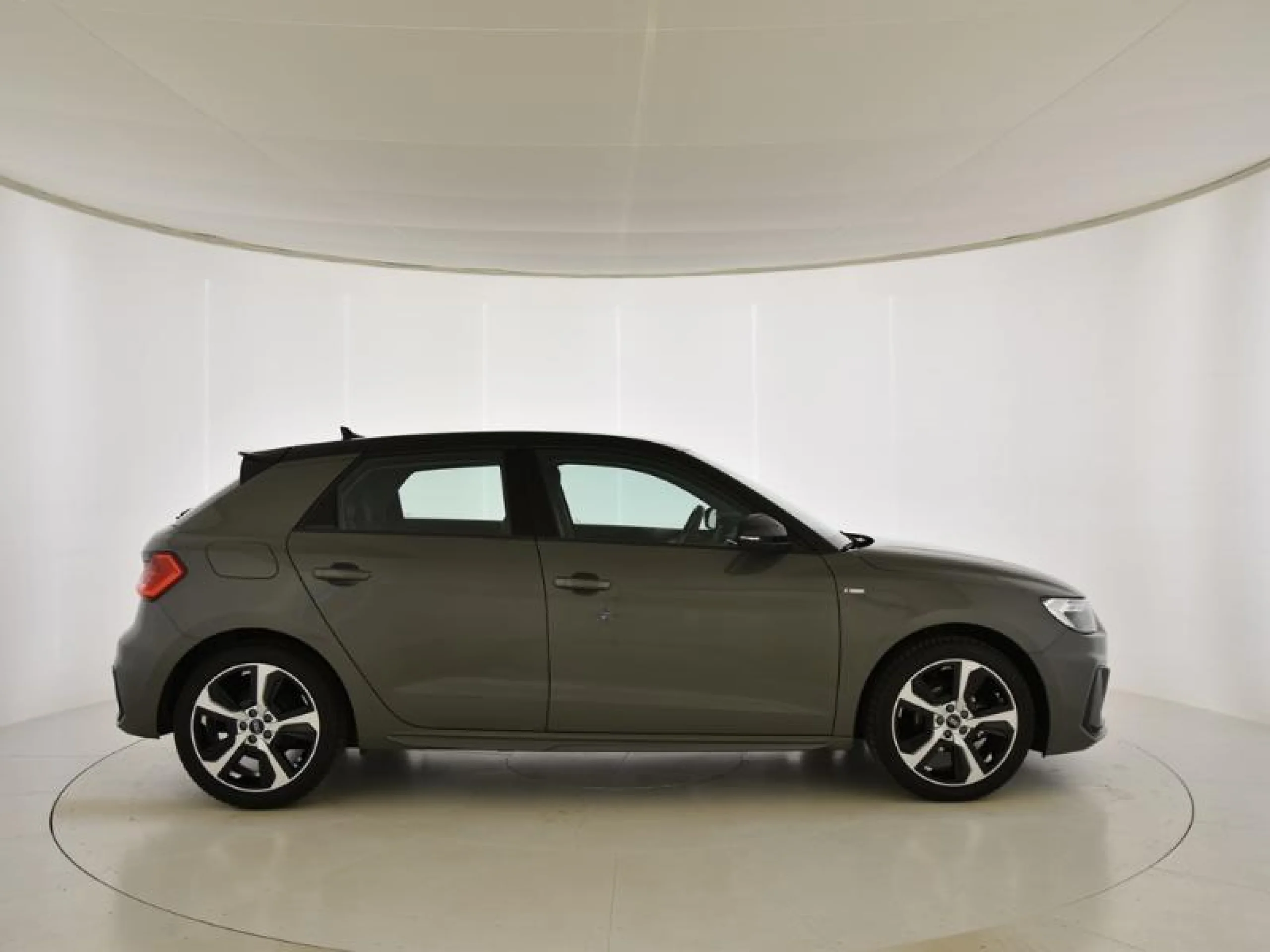 AUDI A1 SPORTBACK ADRENALIN 30 TFSI 81KW (110CV) - Foto 3