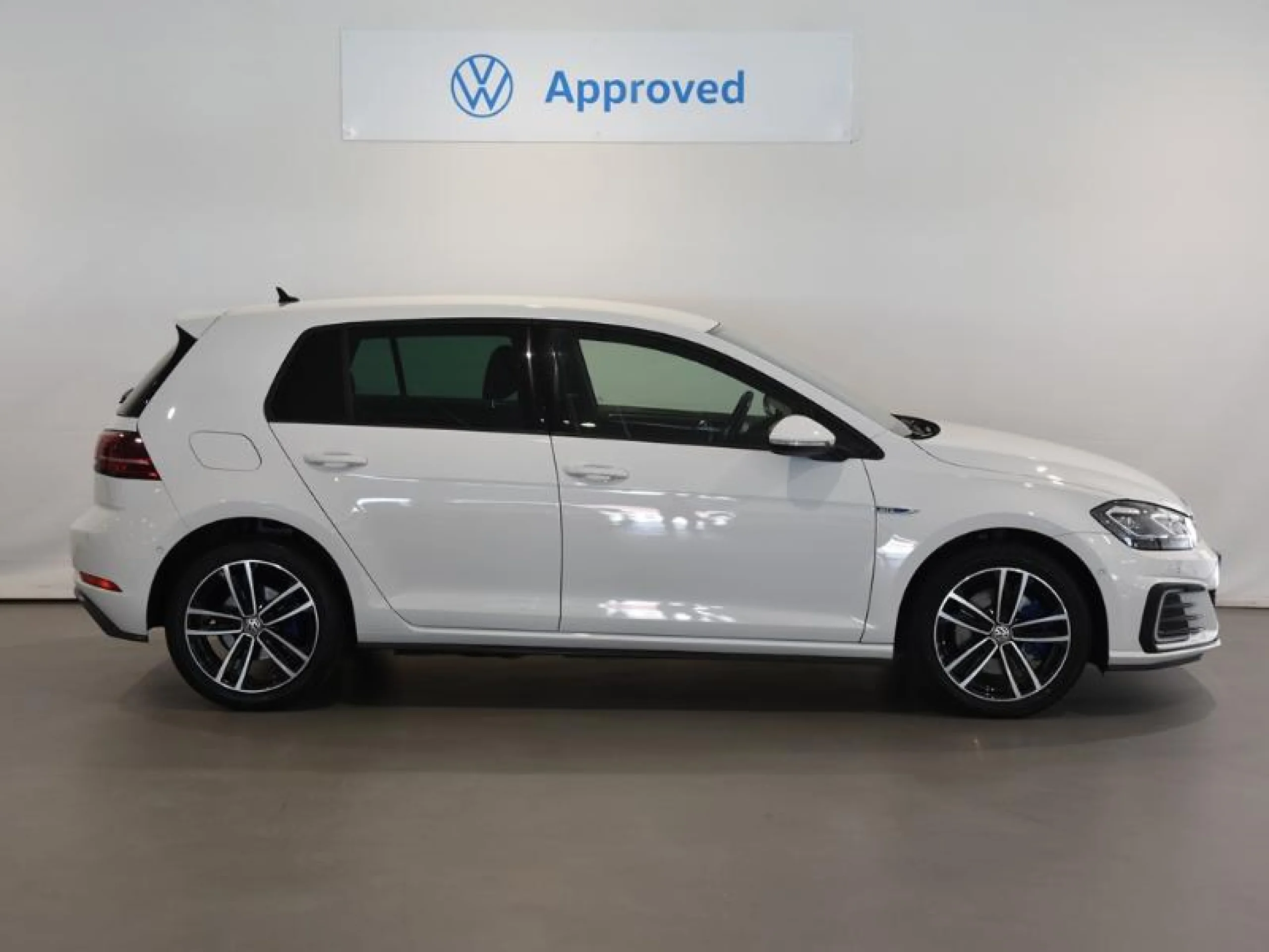 VOLKSWAGEN GOLF GTE 1.4 TSI E POWER 150KW (204CV) DSG - Foto 3