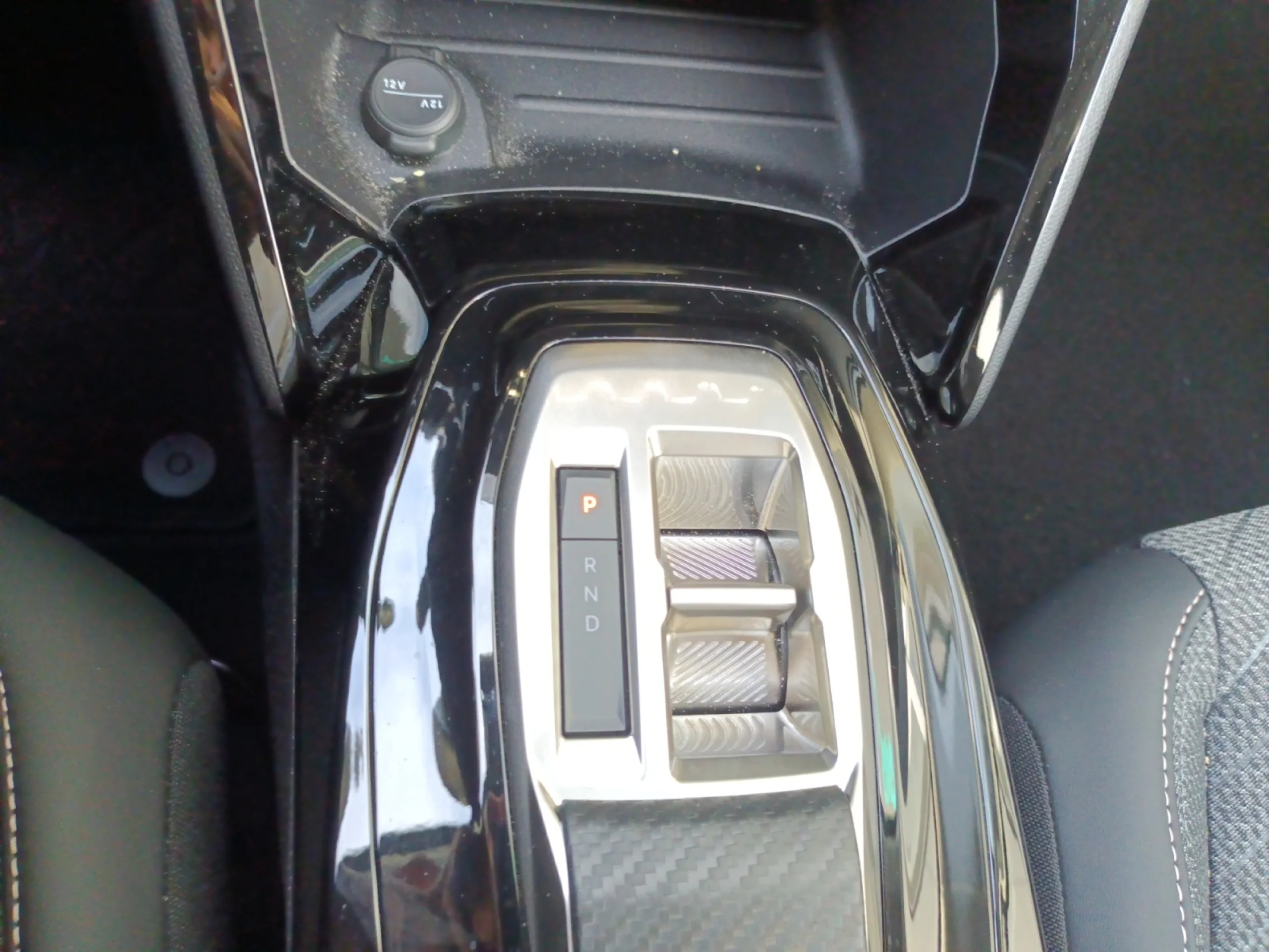 PEUGEOT 208 ALLURE HYBRID 110 EDCS6 - Foto 10