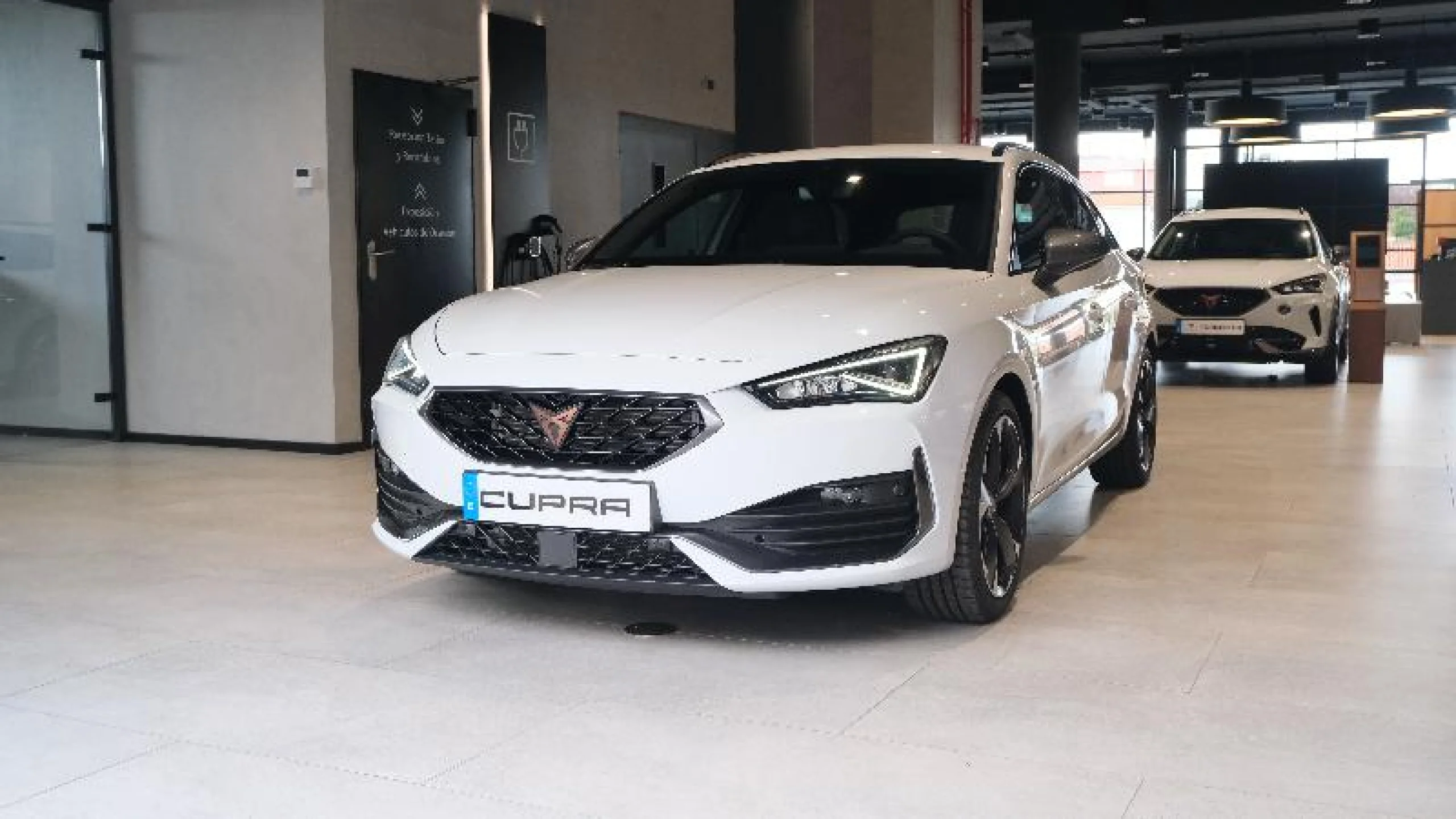 CUPRA LEON SP 1.5 ETSI 110KW (150CV) DSG - Foto 2