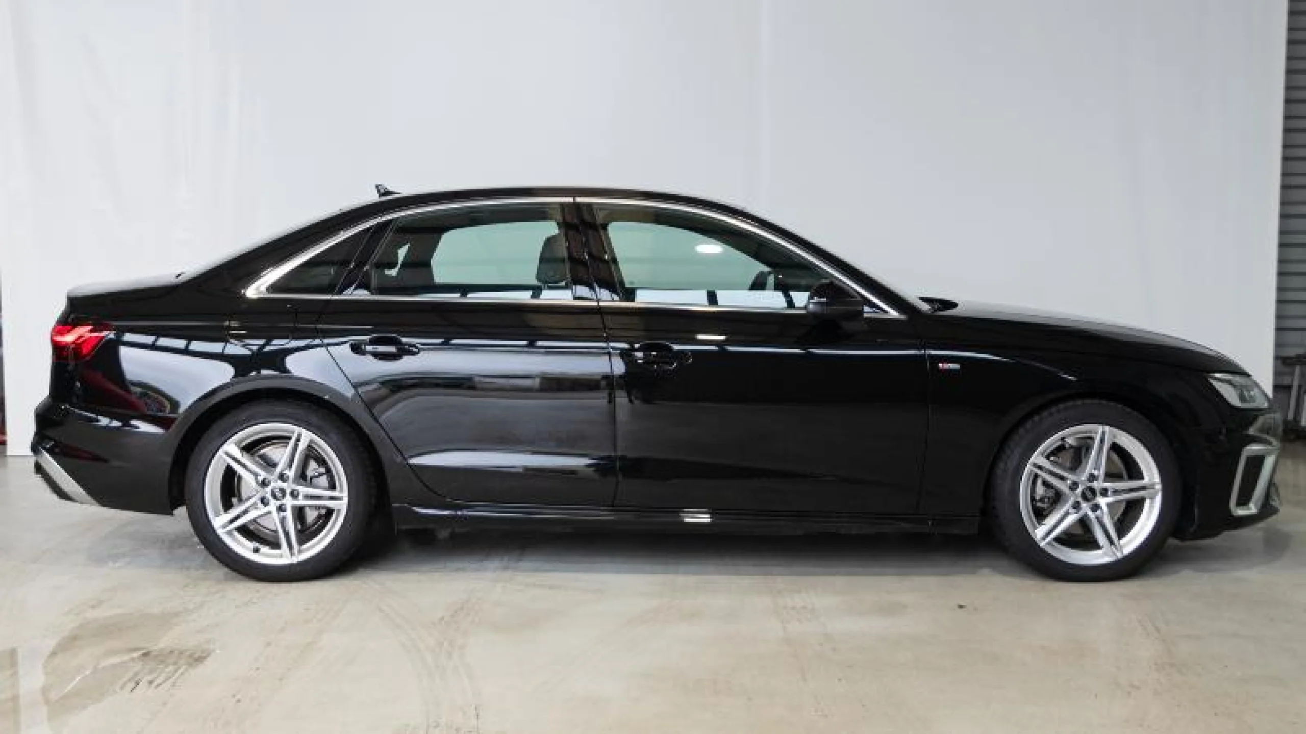 AUDI A4 S LINE 30 TDI 100KW (136CV) S TRONIC - Foto 3