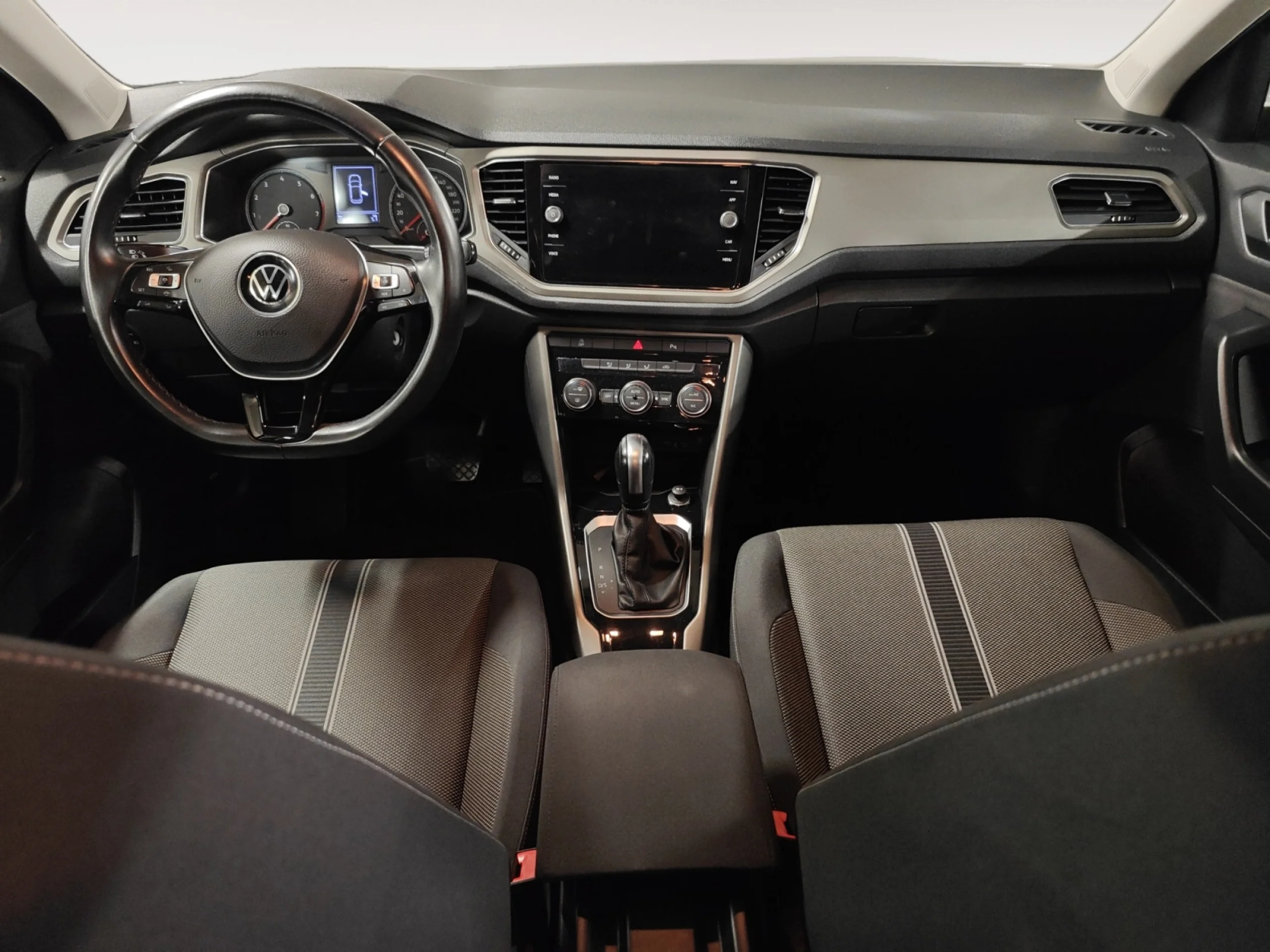 VOLKSWAGEN T ROC ADVANCE R LINE 1.5 TSI 110KW (150CV) DSG - Foto 4