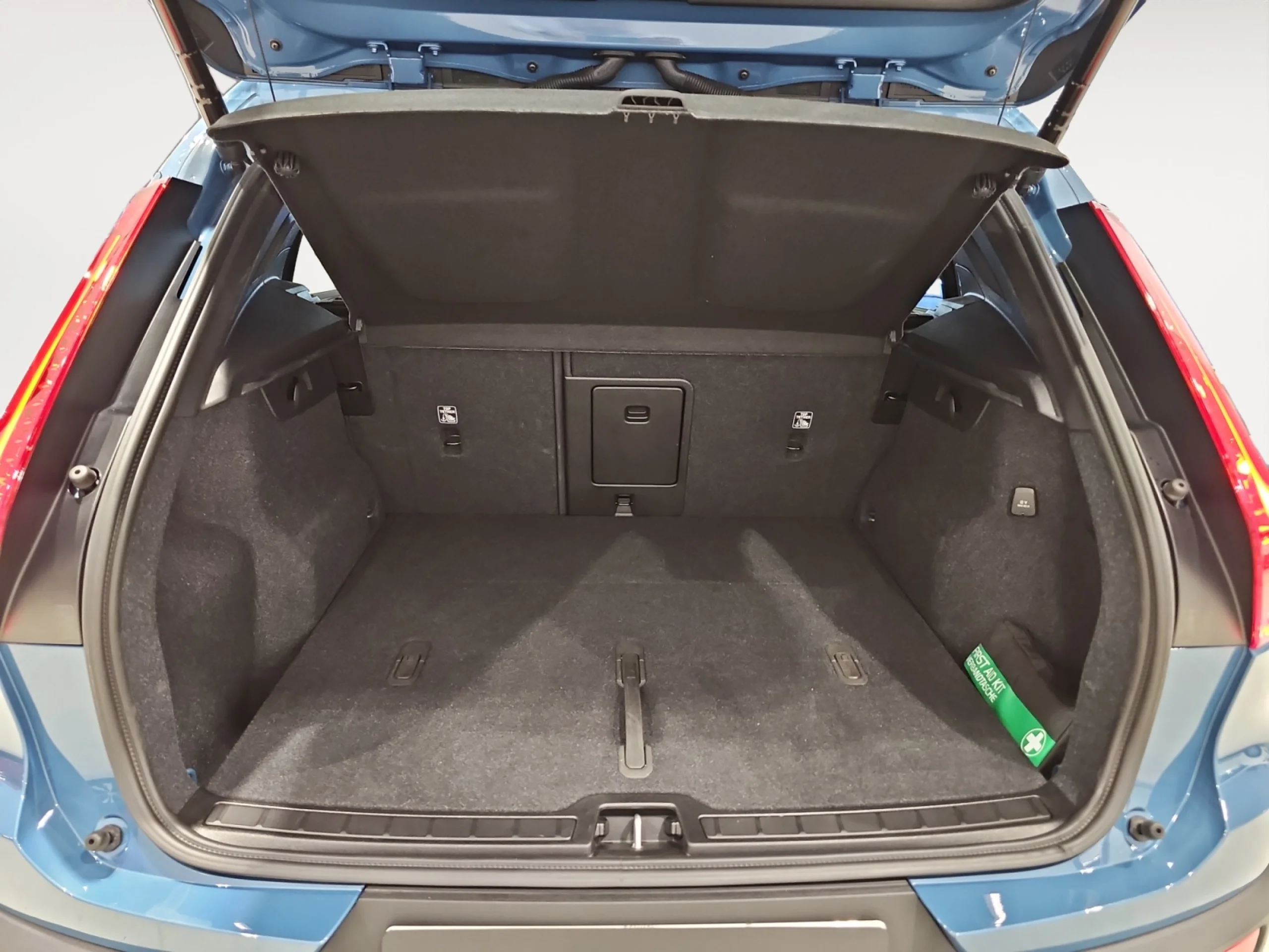 VOLVO XC40 2.0 B4 G PLUS DARK AUTO - Foto 8