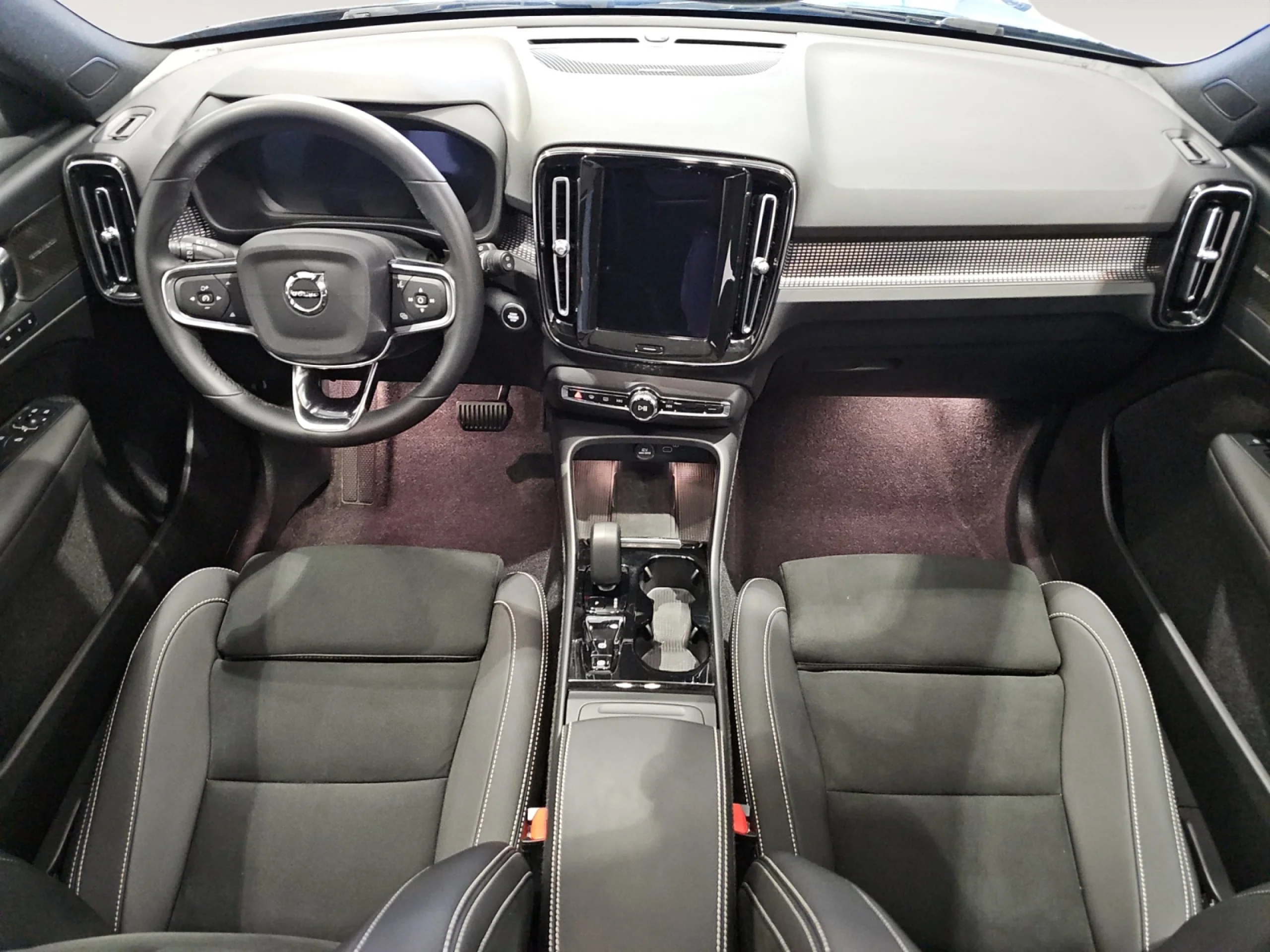 VOLVO XC40 2.0 B4 G PLUS DARK AUTO - Foto 4