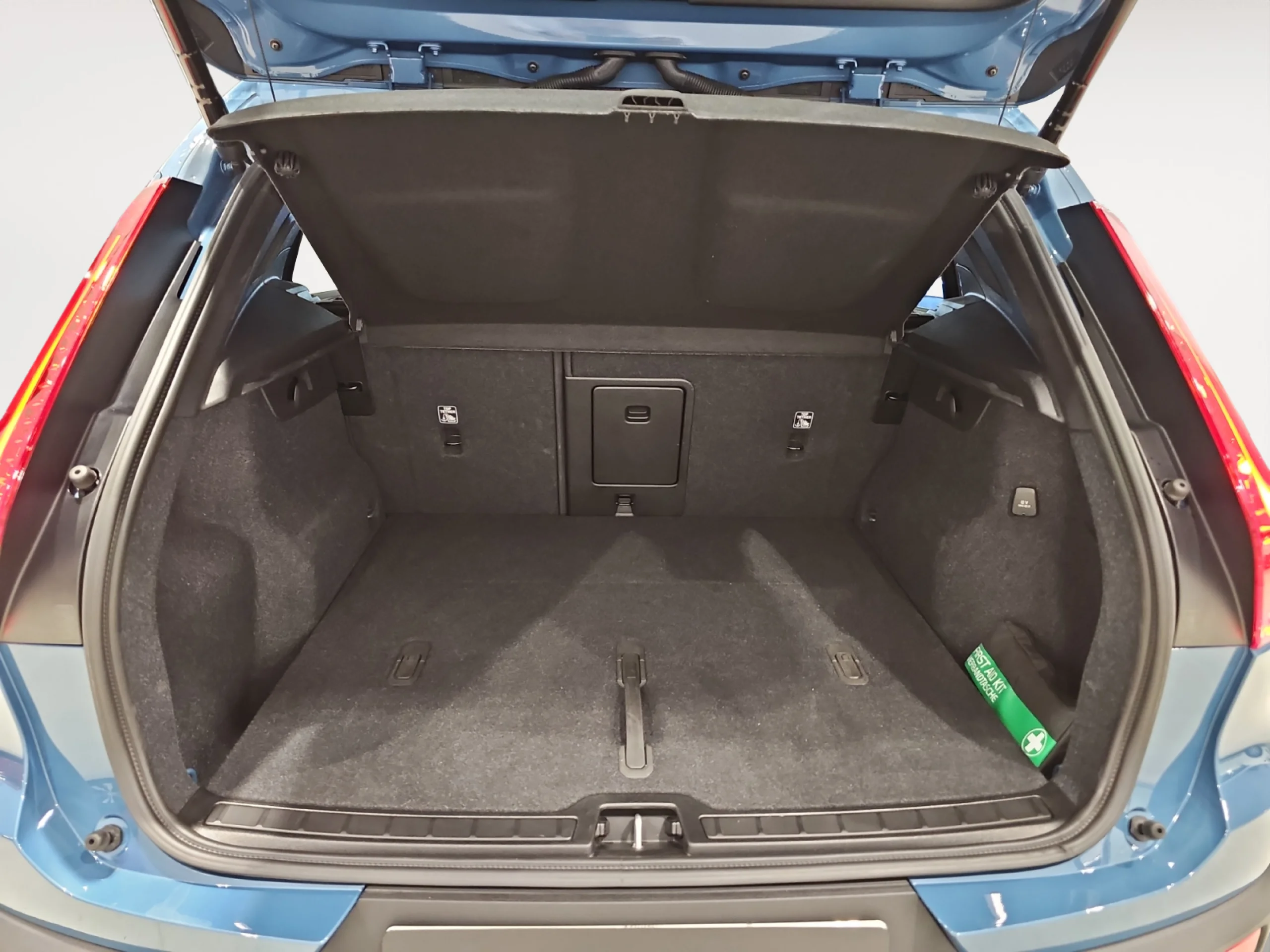 VOLVO XC40 2.0 B4 G PLUS DARK AUTO - Foto 8