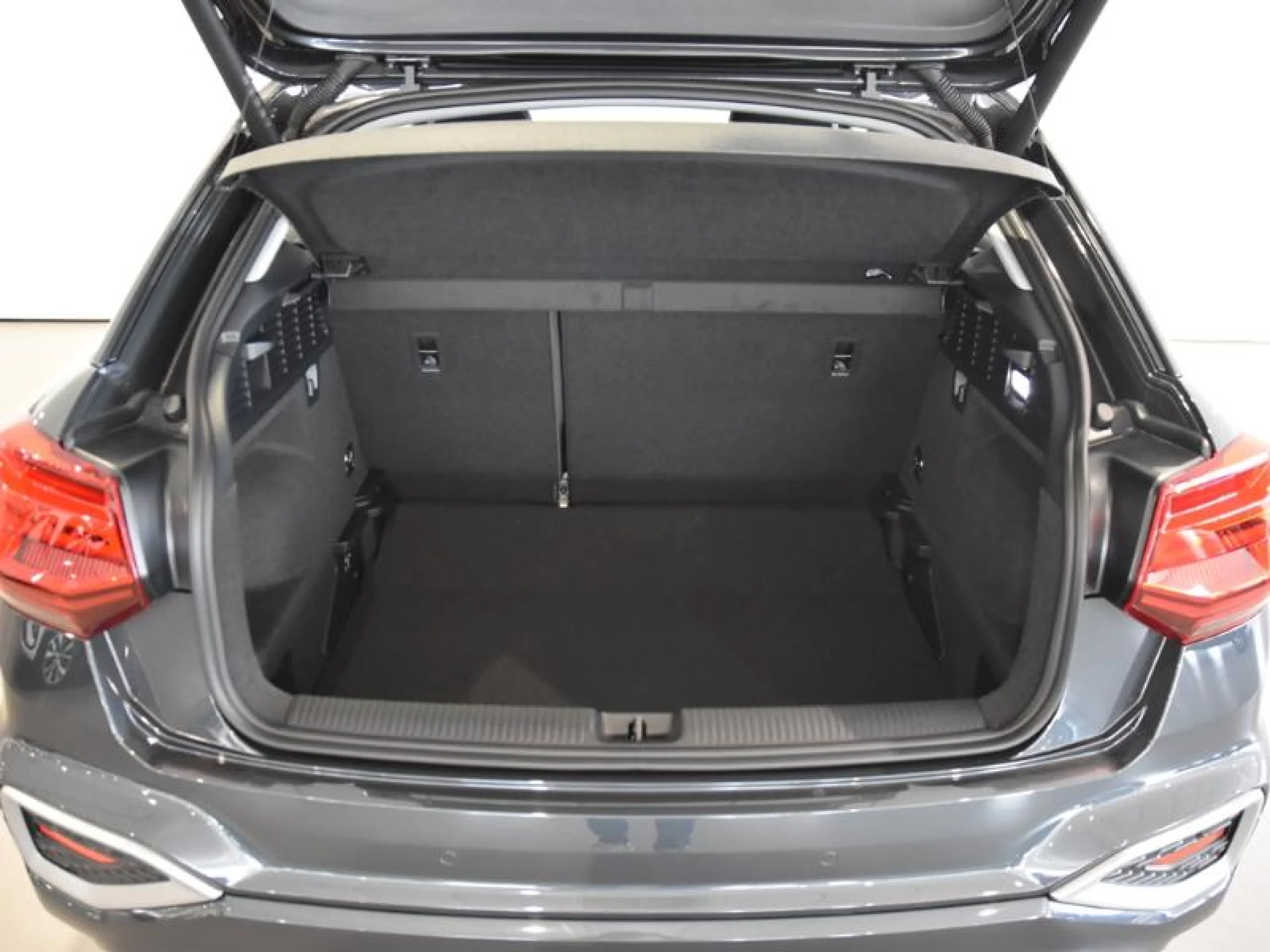 AUDI Q2 ADVANCED 35 TFSI 110KW (150CV) - Foto 7