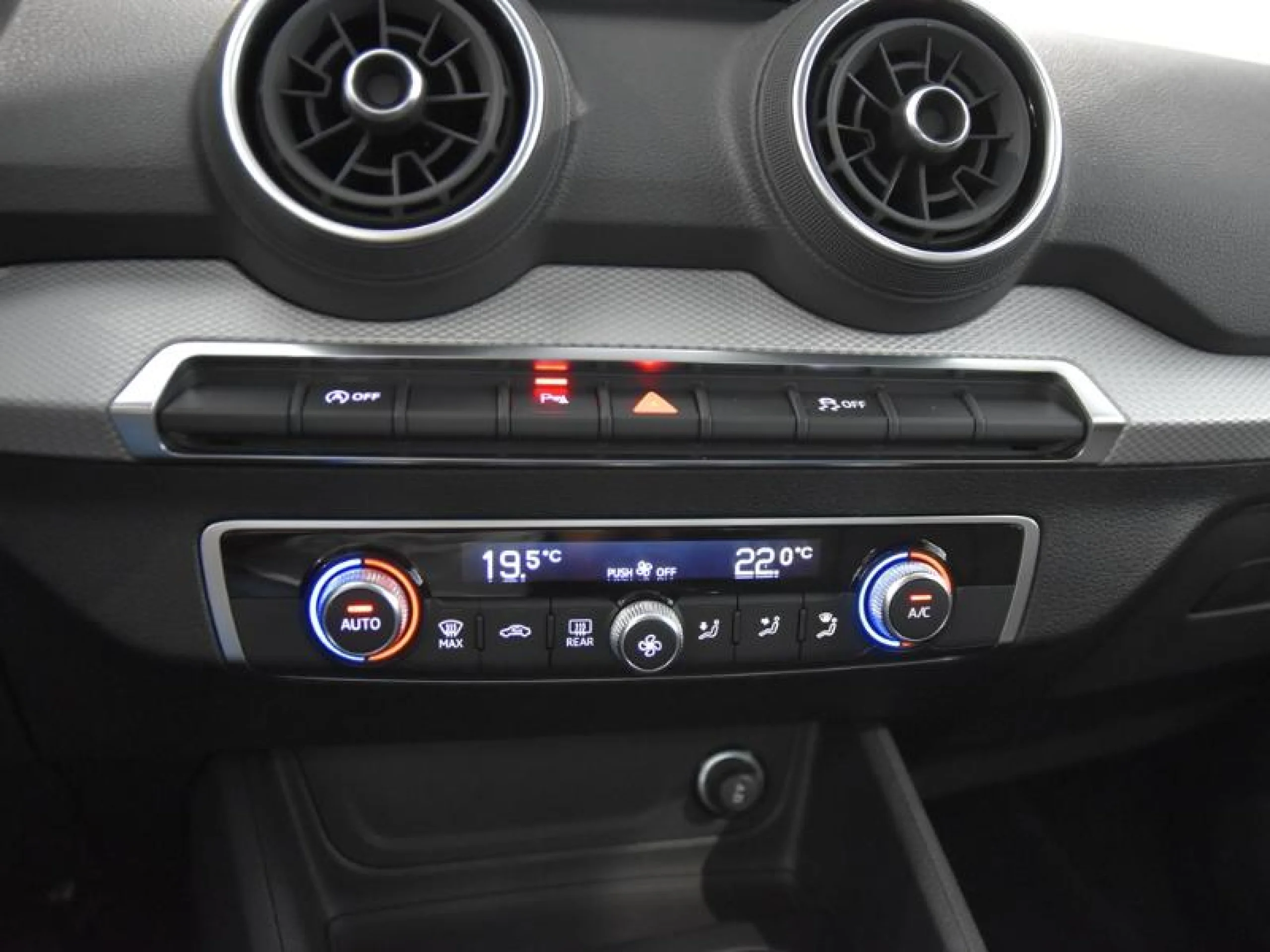 AUDI Q2 ADVANCED 35 TFSI 110KW (150CV) - Foto 12