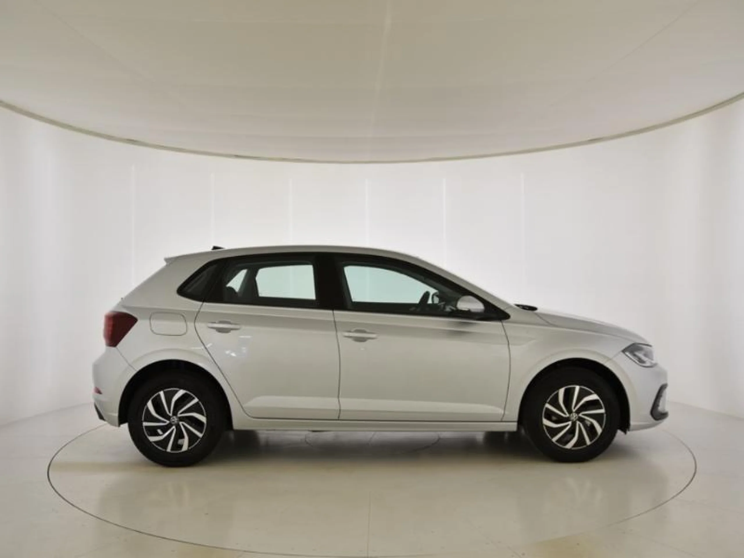 VOLKSWAGEN POLO LIFE 1.0 TSI 70KW (95CV) - Foto 3