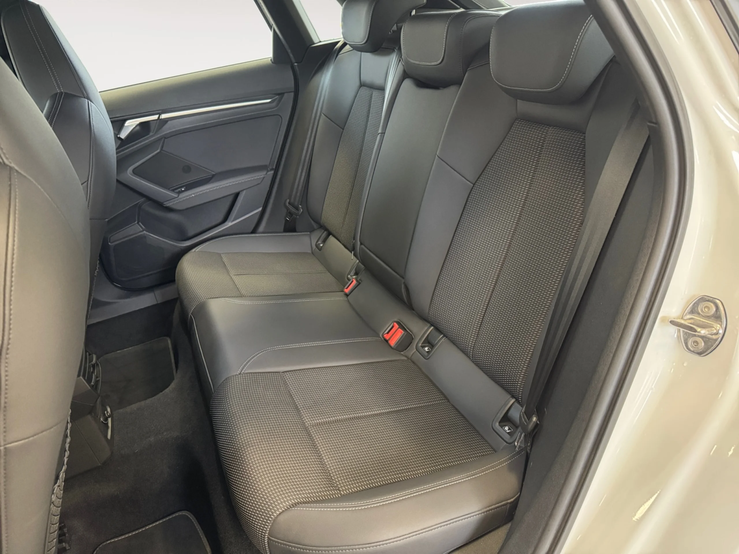 AUDI A3 SPORTBACK 35 TDI 110KW (150CV) S TRONIC - Foto 6