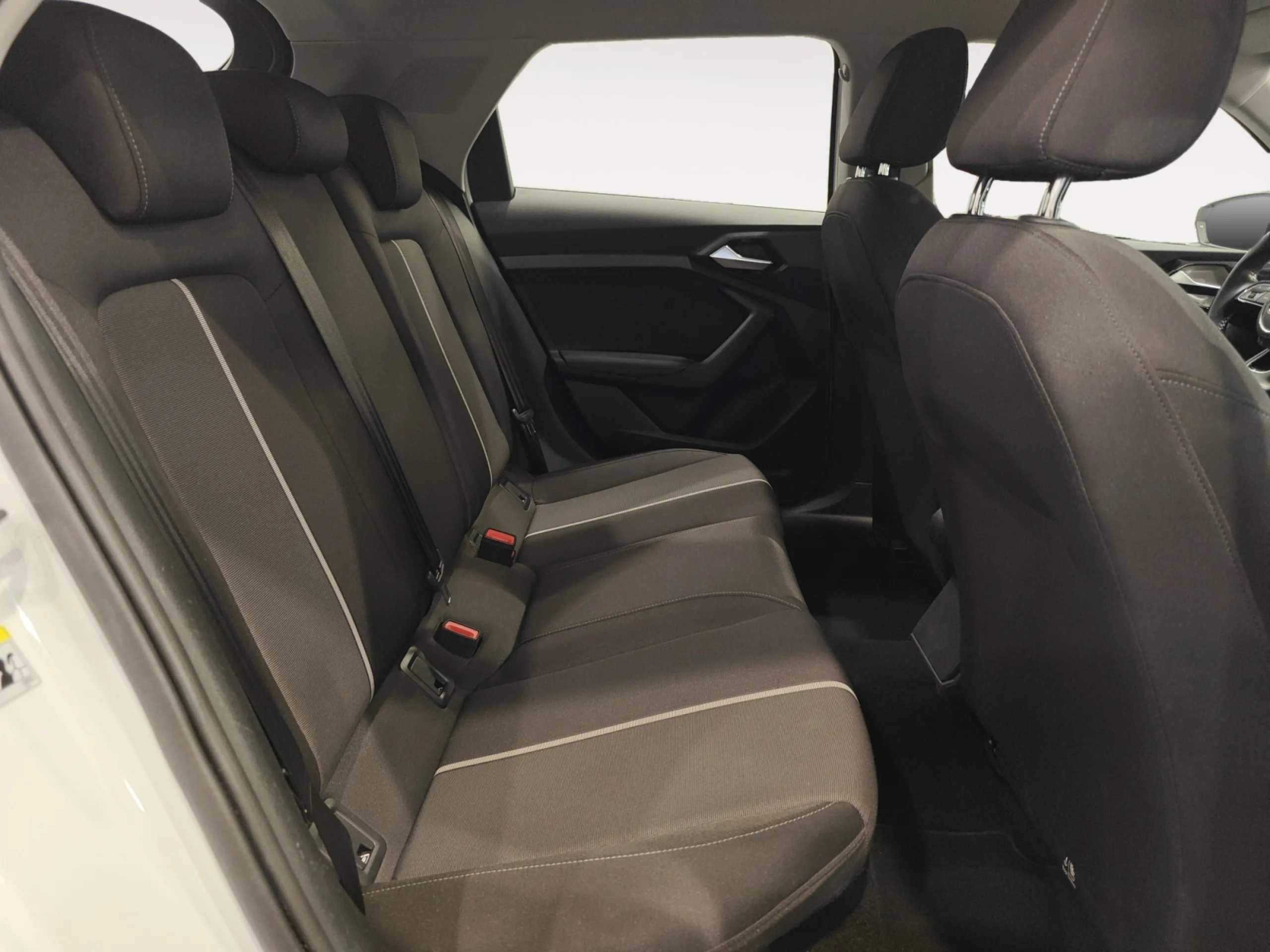 AUDI A1 SPORTBACK S LINE 30 TFSI 85KW S TRONIC - Foto 6