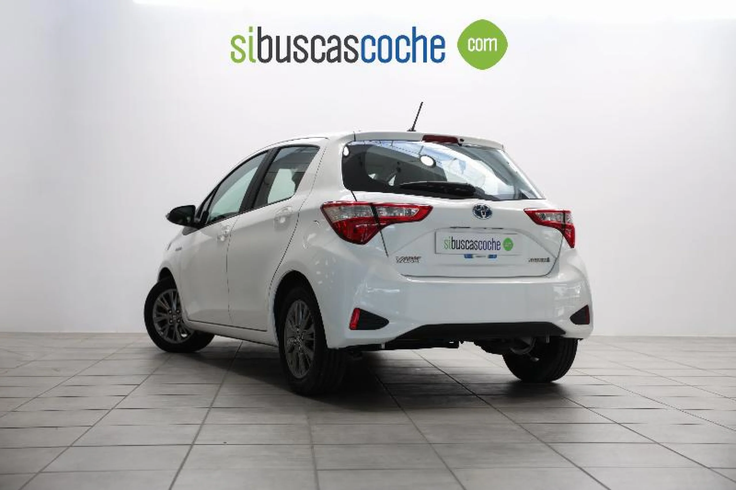 TOYOTA Yaris 1.5 HYBRID ACTIVE - Foto 2
