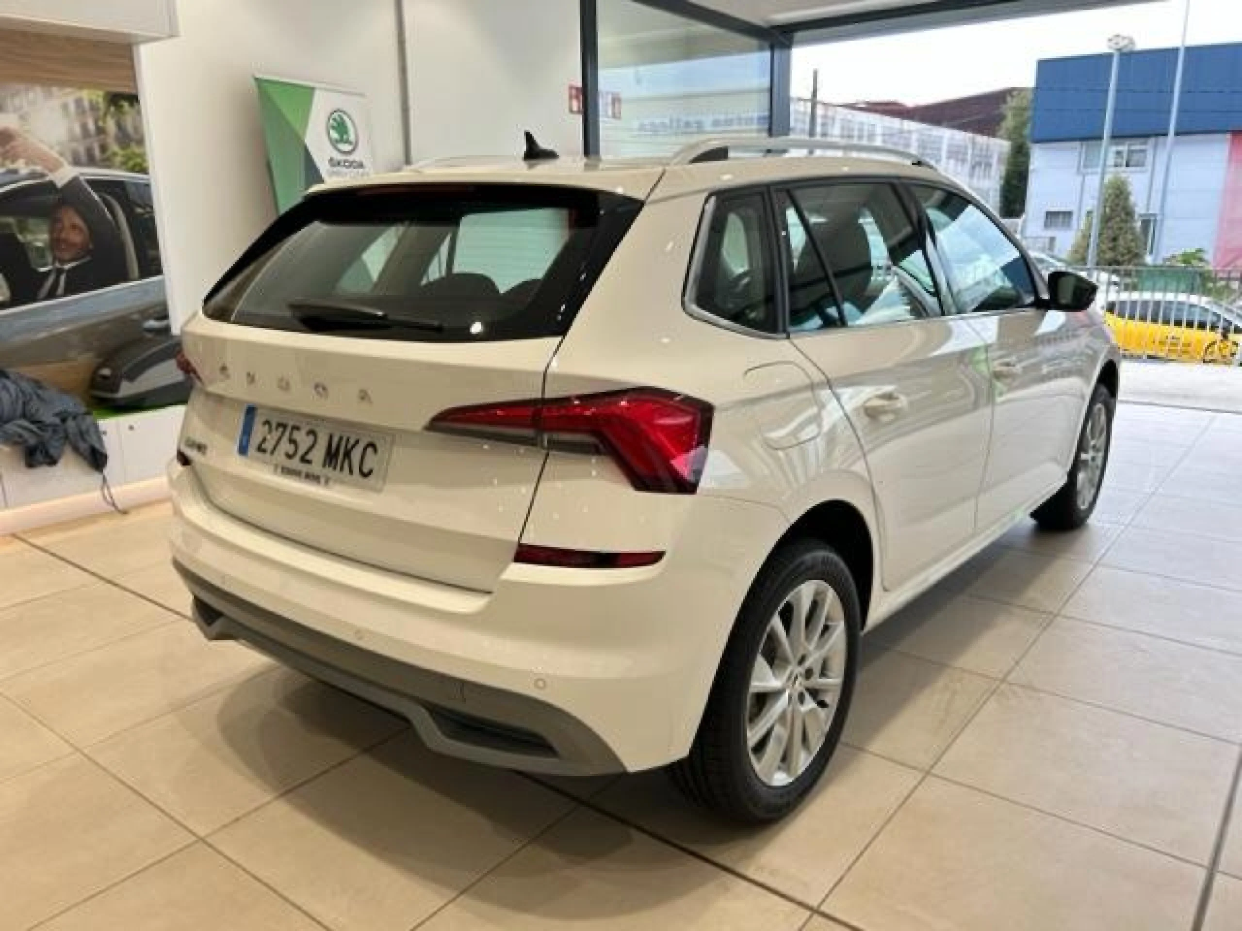 SKODA KAMIQ 1.0 TSI 81KW (110CV) AMBITION - Foto 3