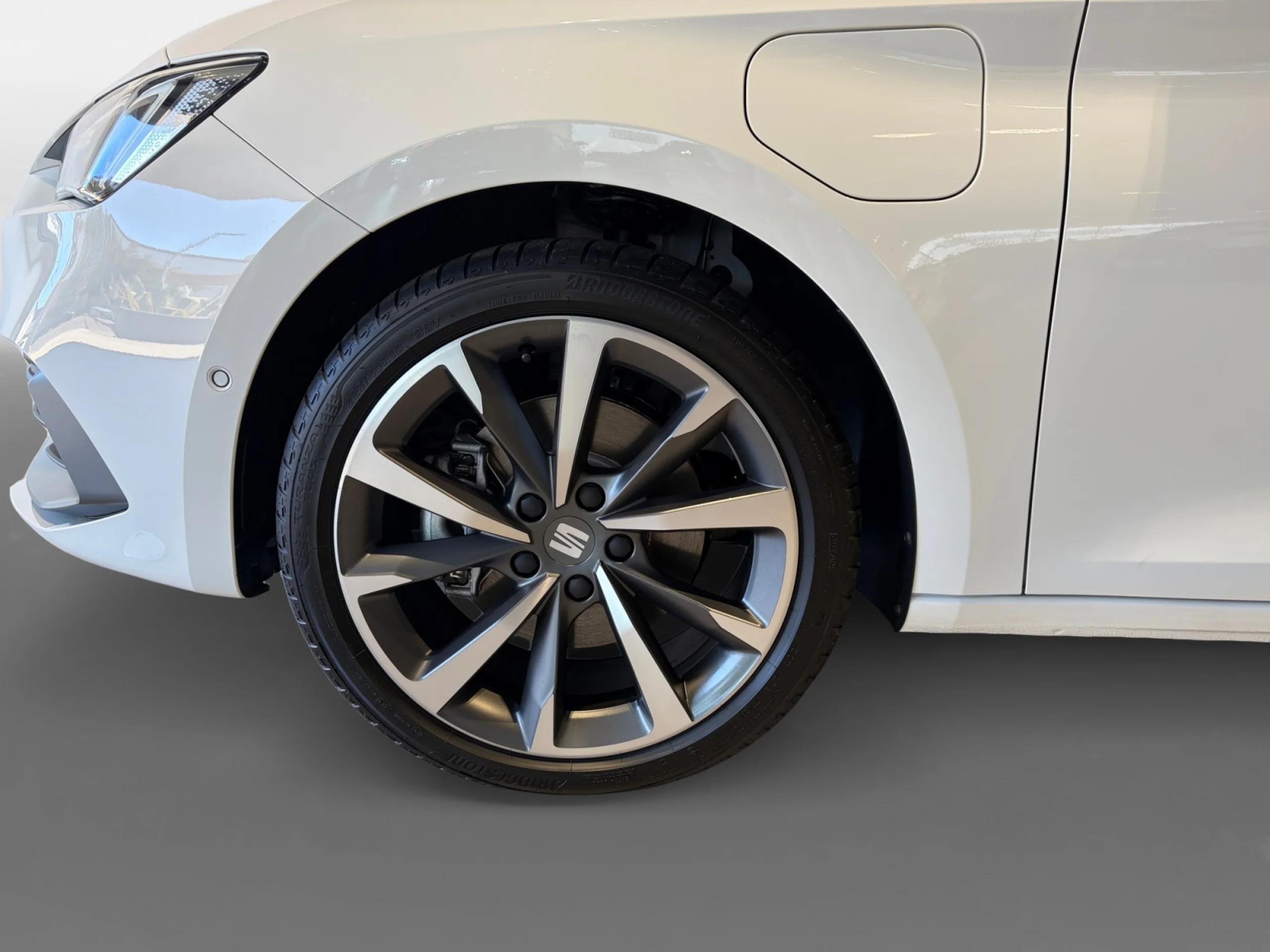 SEAT LEON 1.5 TSI E HYBRID 150KW DSG 6 FR XXL - Foto 9