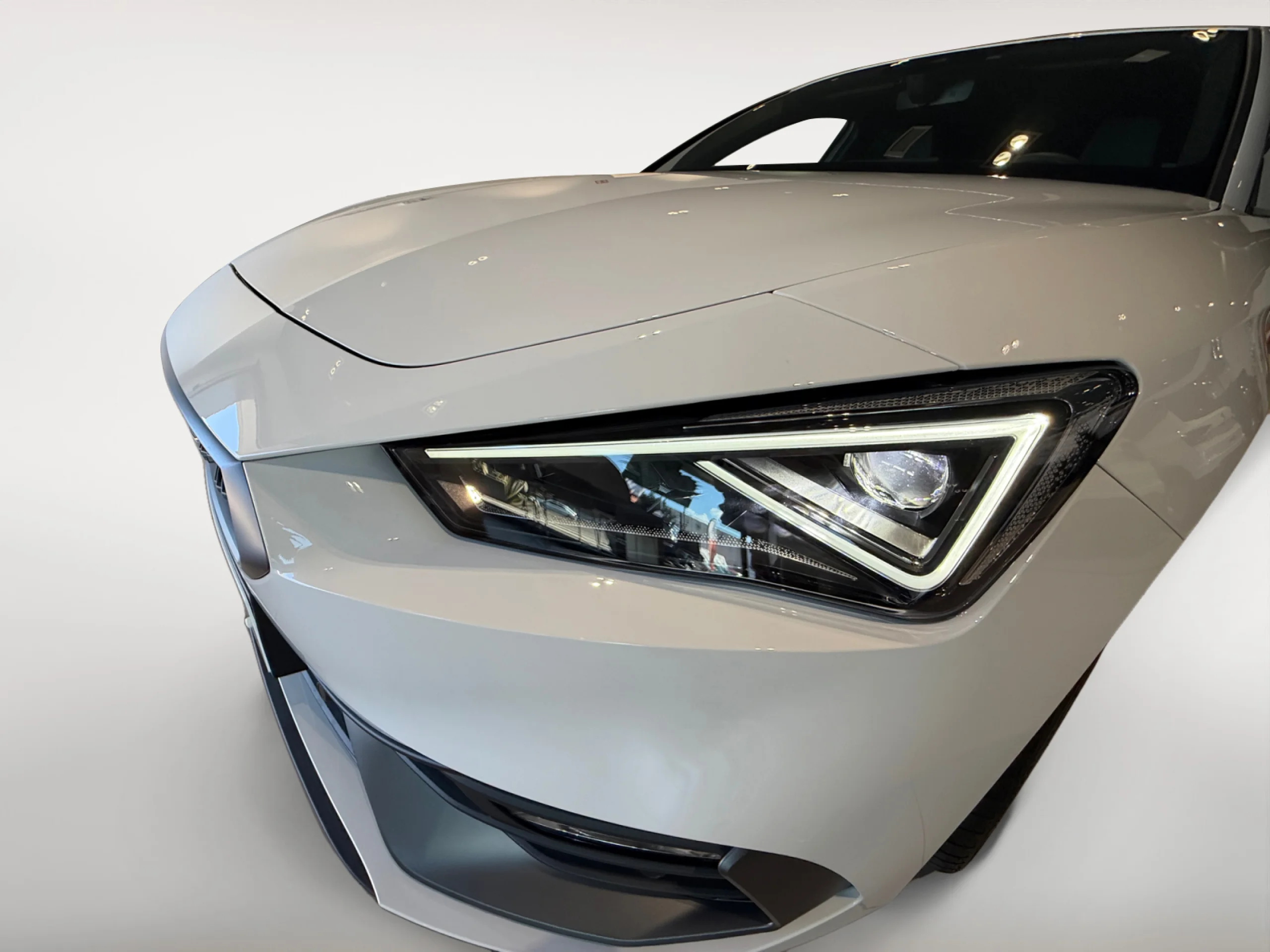 SEAT LEON 1.5 TSI E HYBRID 150KW DSG 6 FR XXL - Foto 13