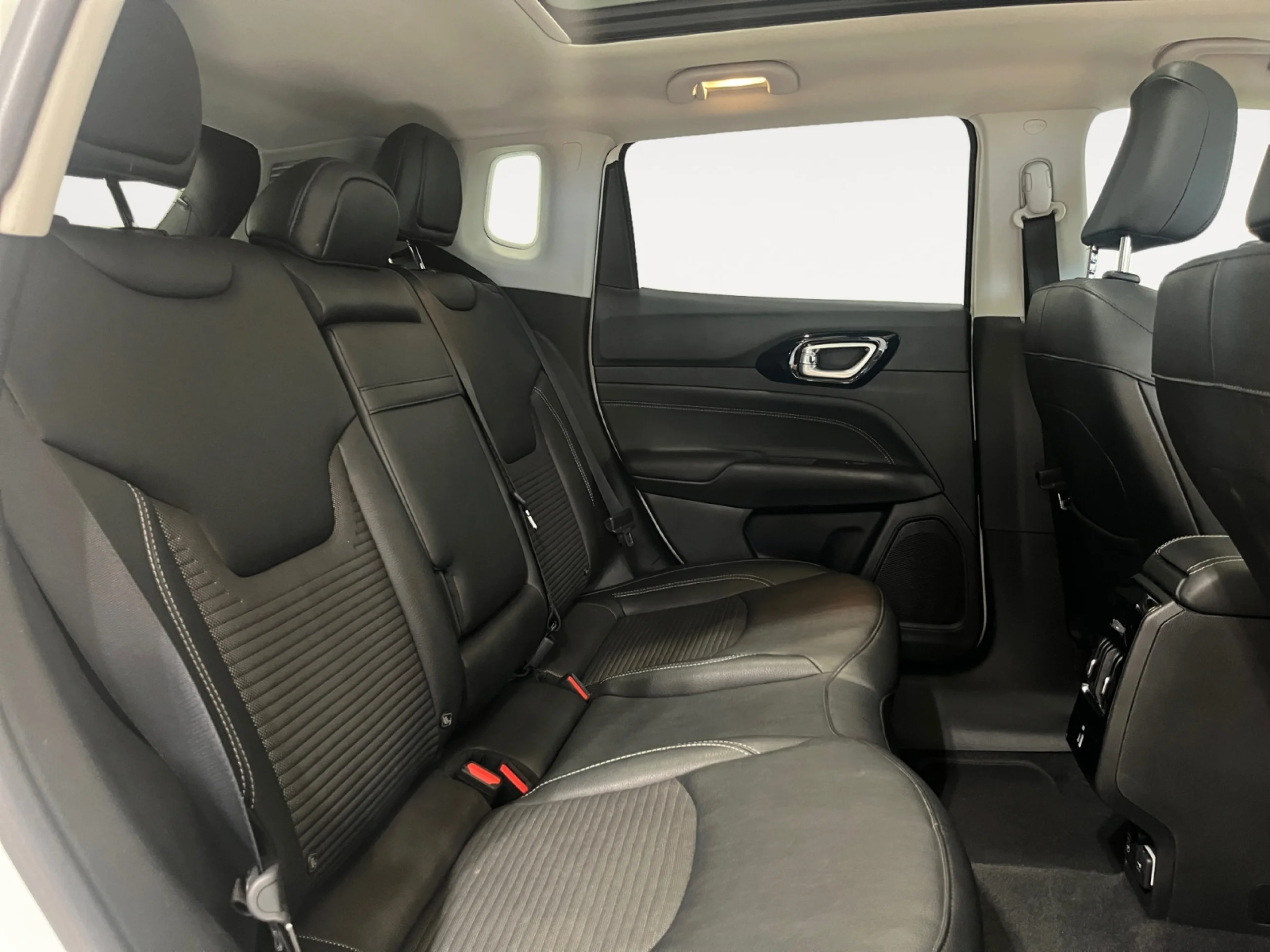 JEEP COMPASS 1.3 GSE T4 96KW (130CV) LIMITED MT FWD - Foto 6