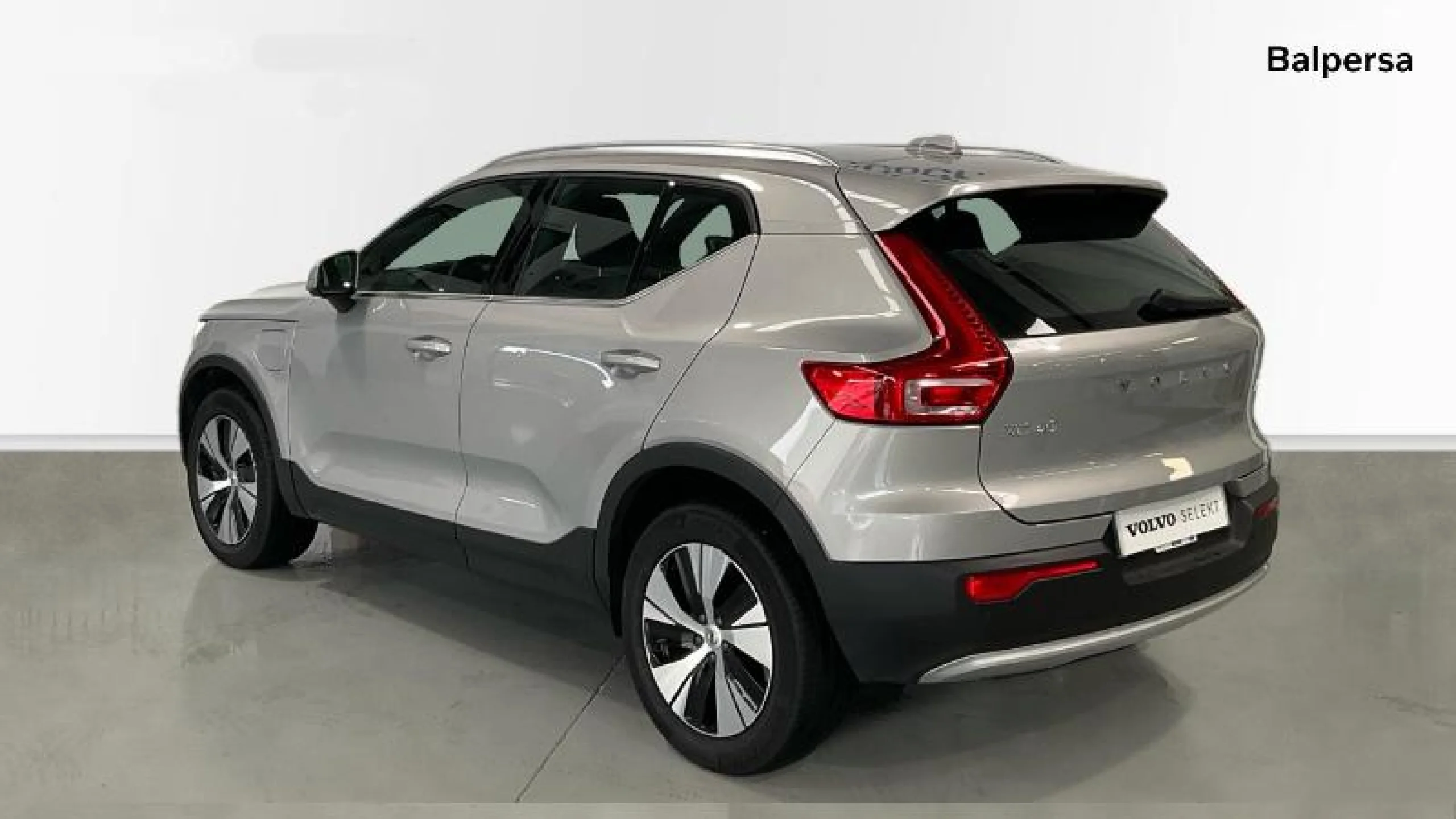 VOLVO XC40 1.5 T4 RECHARGE PHEV PLUS BRIGHT AUTO - Foto 2