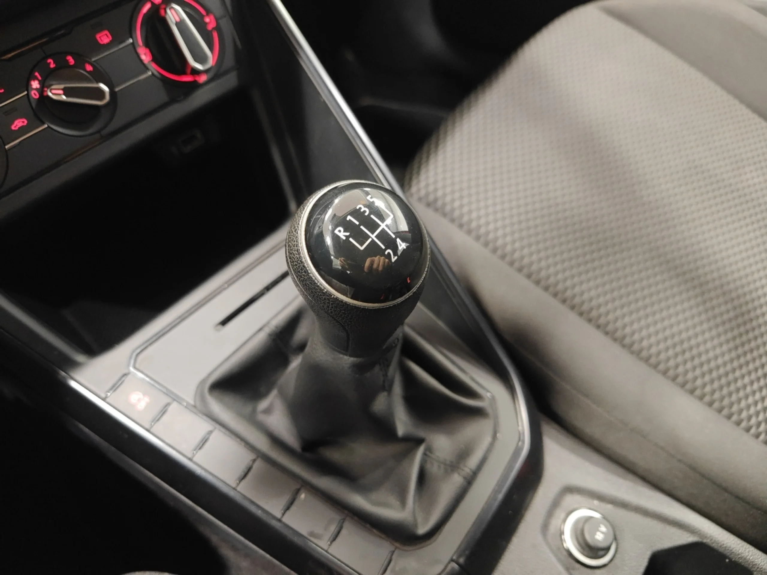 VOLKSWAGEN POLO EDITION 1.0 48KW (65CV) - Foto 16