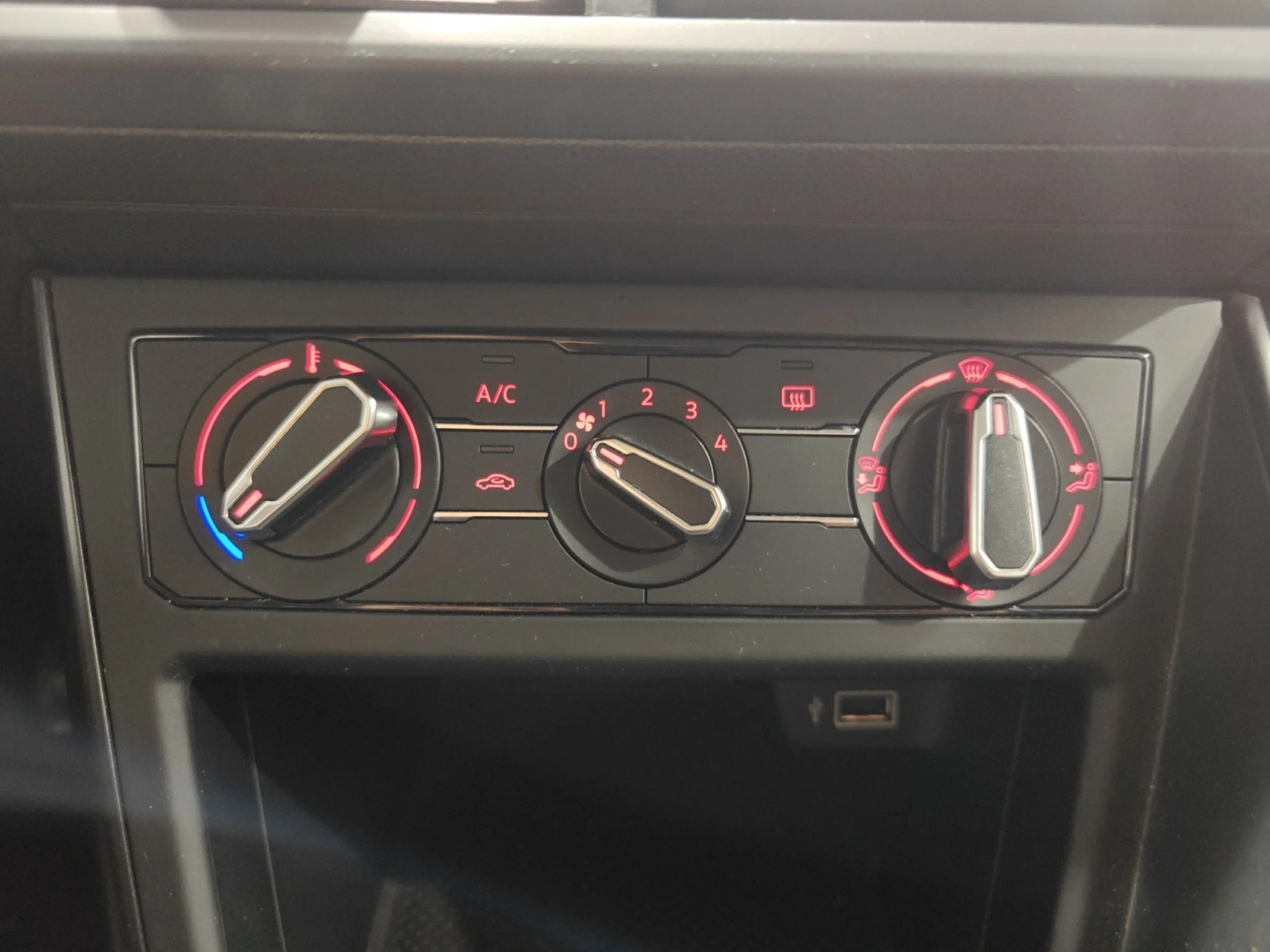 VOLKSWAGEN POLO EDITION 1.0 48KW (65CV) - Foto 19