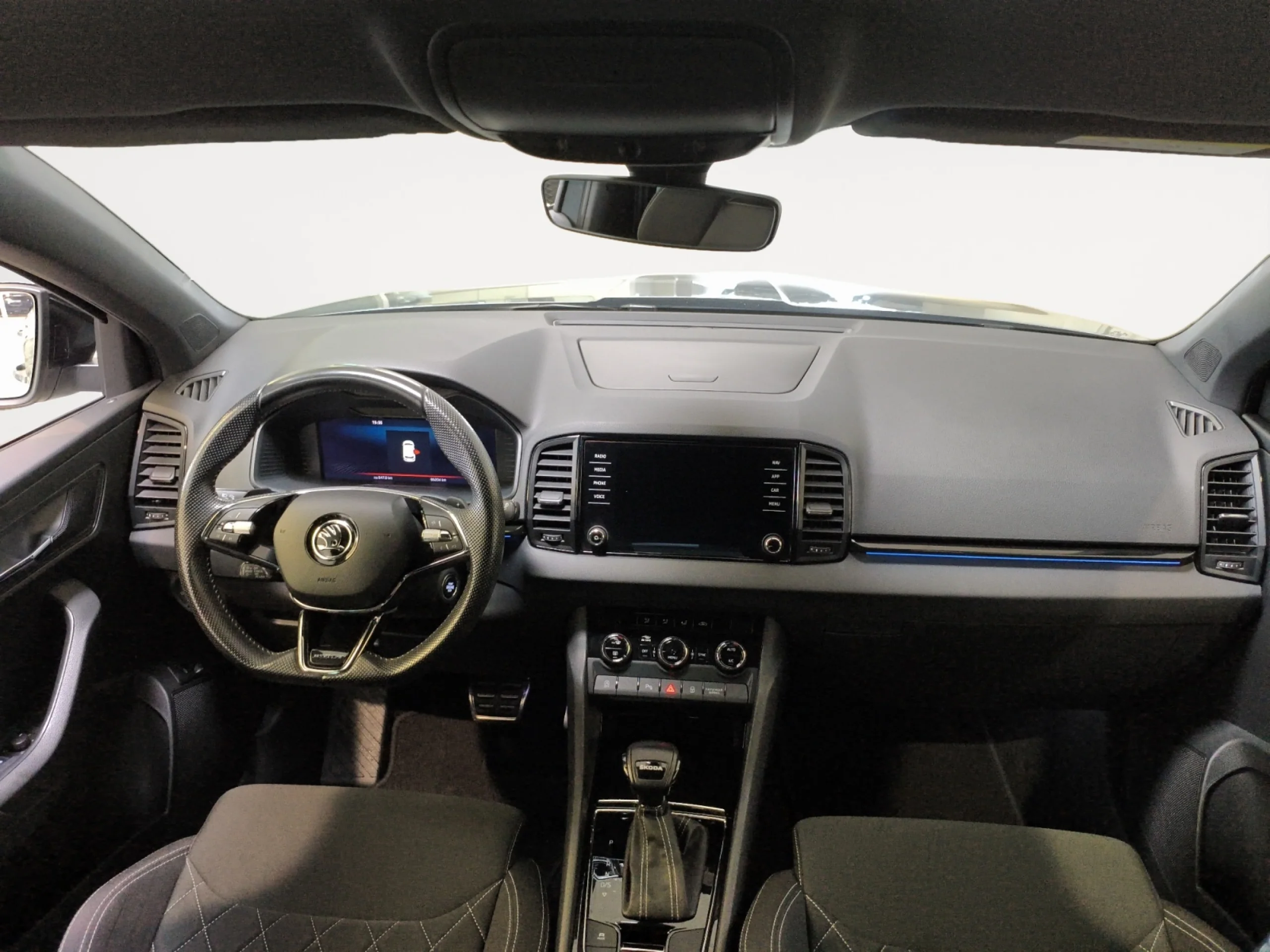 SKODA KAROQ 1.5 TSI 110KW (150CV) DSG ACT SPORTLINE - Foto 4