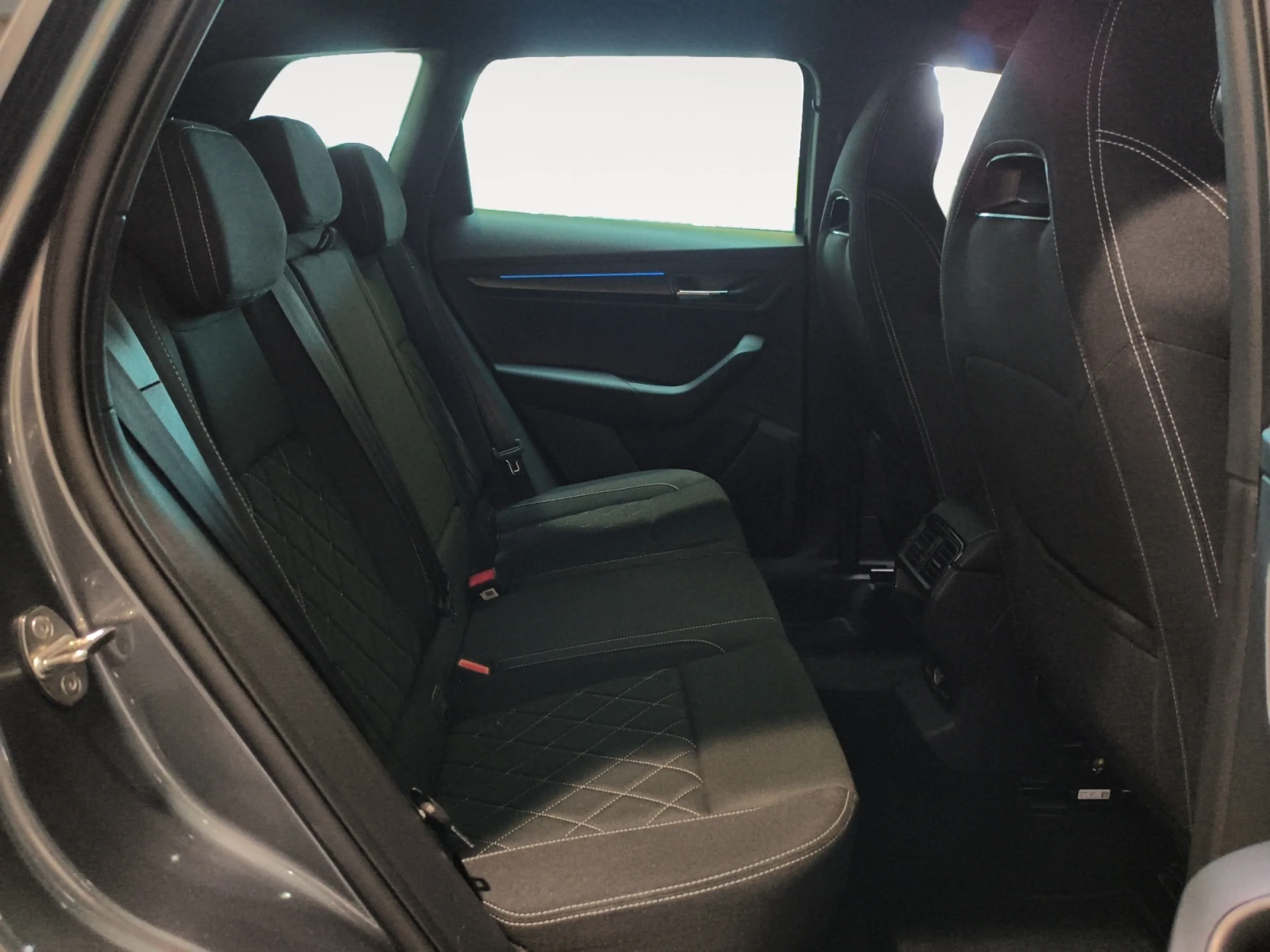 SKODA KAROQ 1.5 TSI 110KW (150CV) DSG ACT SPORTLINE - Foto 6