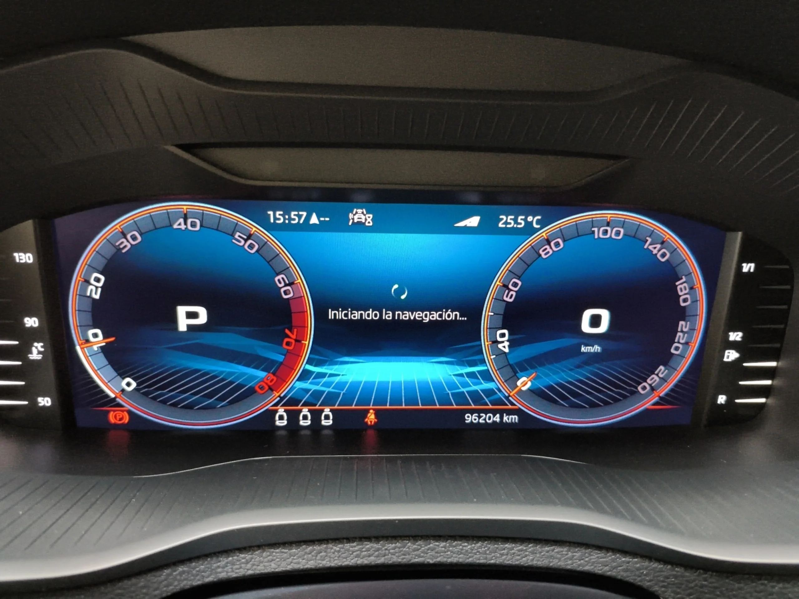 SKODA KAROQ 1.5 TSI 110KW (150CV) DSG ACT SPORTLINE - Foto 9