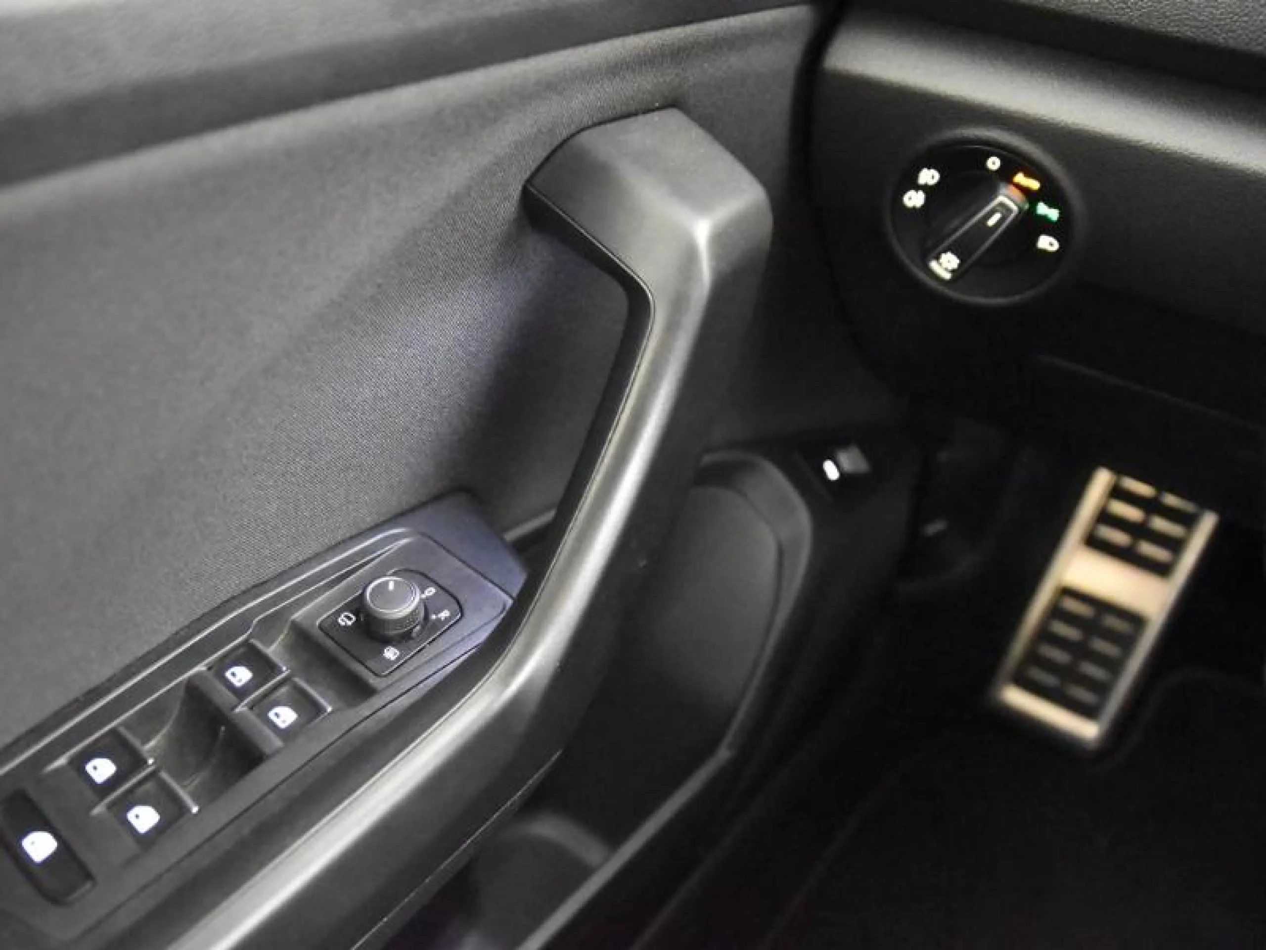 VOLKSWAGEN T ROC SPORT 1.5 TSI 110KW (150CV) - Foto 16