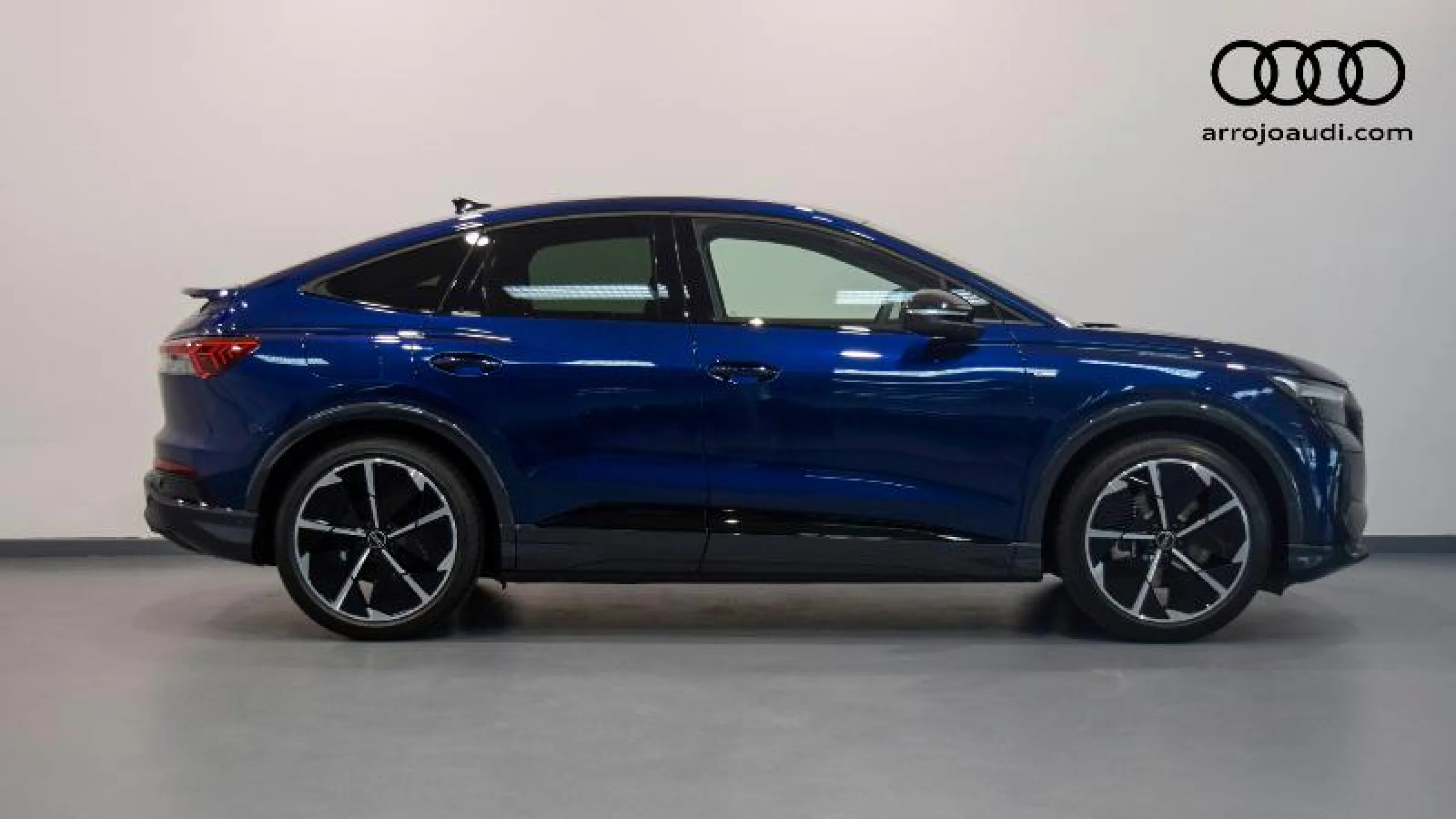AUDI Q4 SPORTBACK E TRON BLACK LINE EDITION 40 E TRON 150KW 82KWH - Foto 3