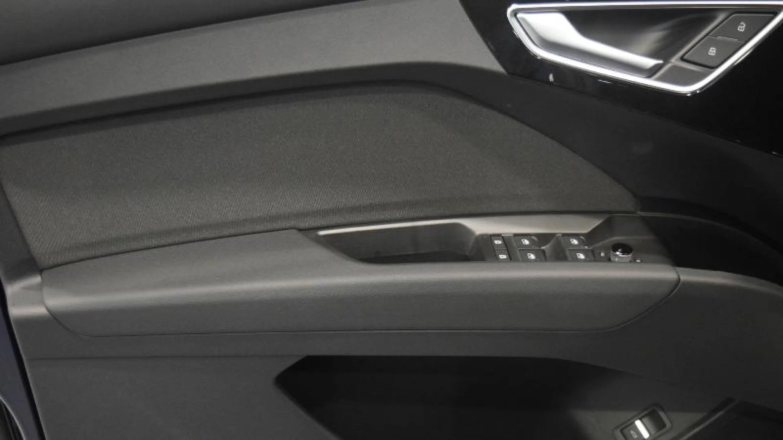 AUDI Q4 SPORTBACK E TRON BLACK LINE EDITION 40 E TRON 150KW 82KWH - Foto 14