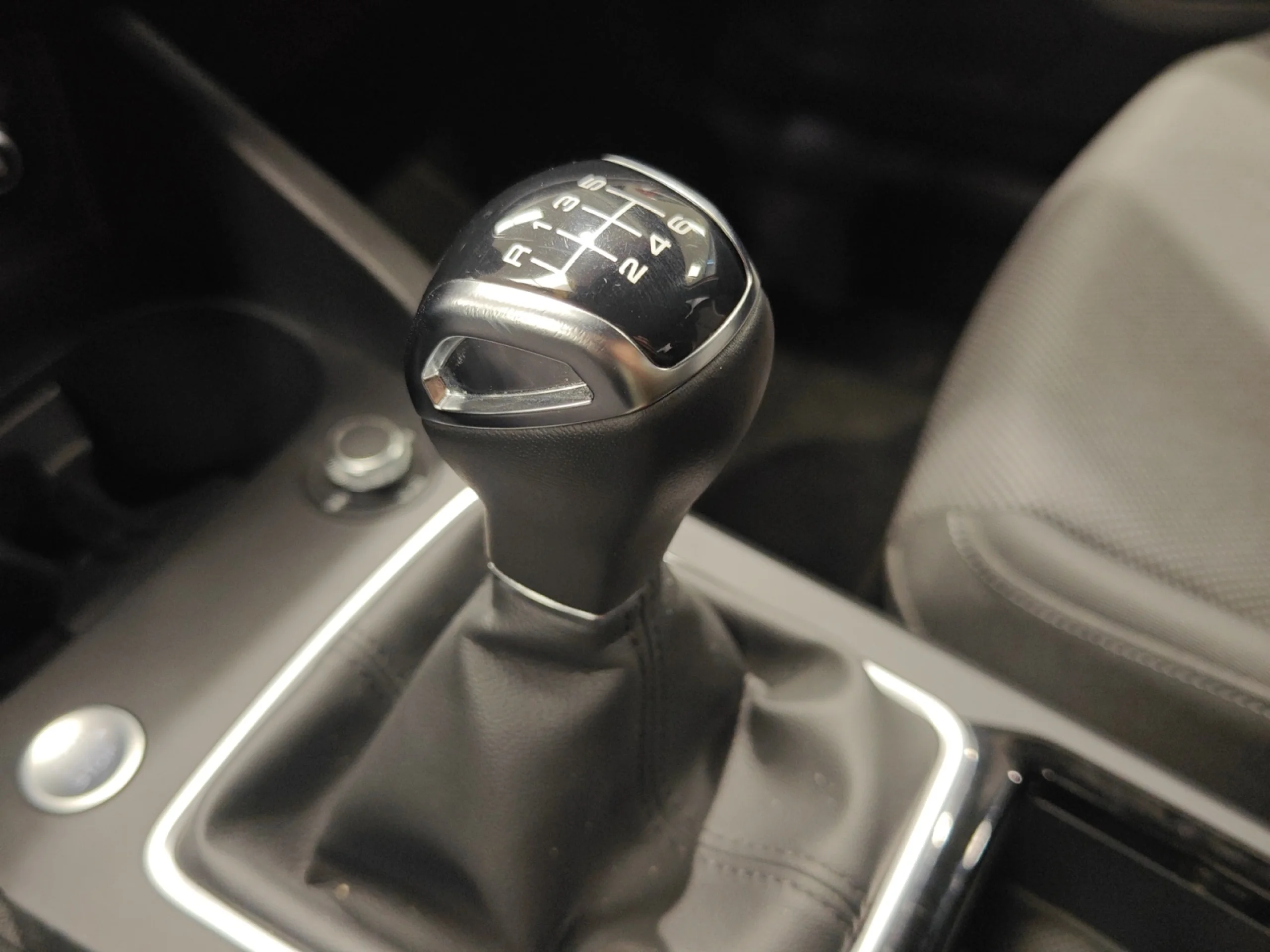 AUDI Q2 S LINE 30 TFSI 85KW (116CV) - Foto 17