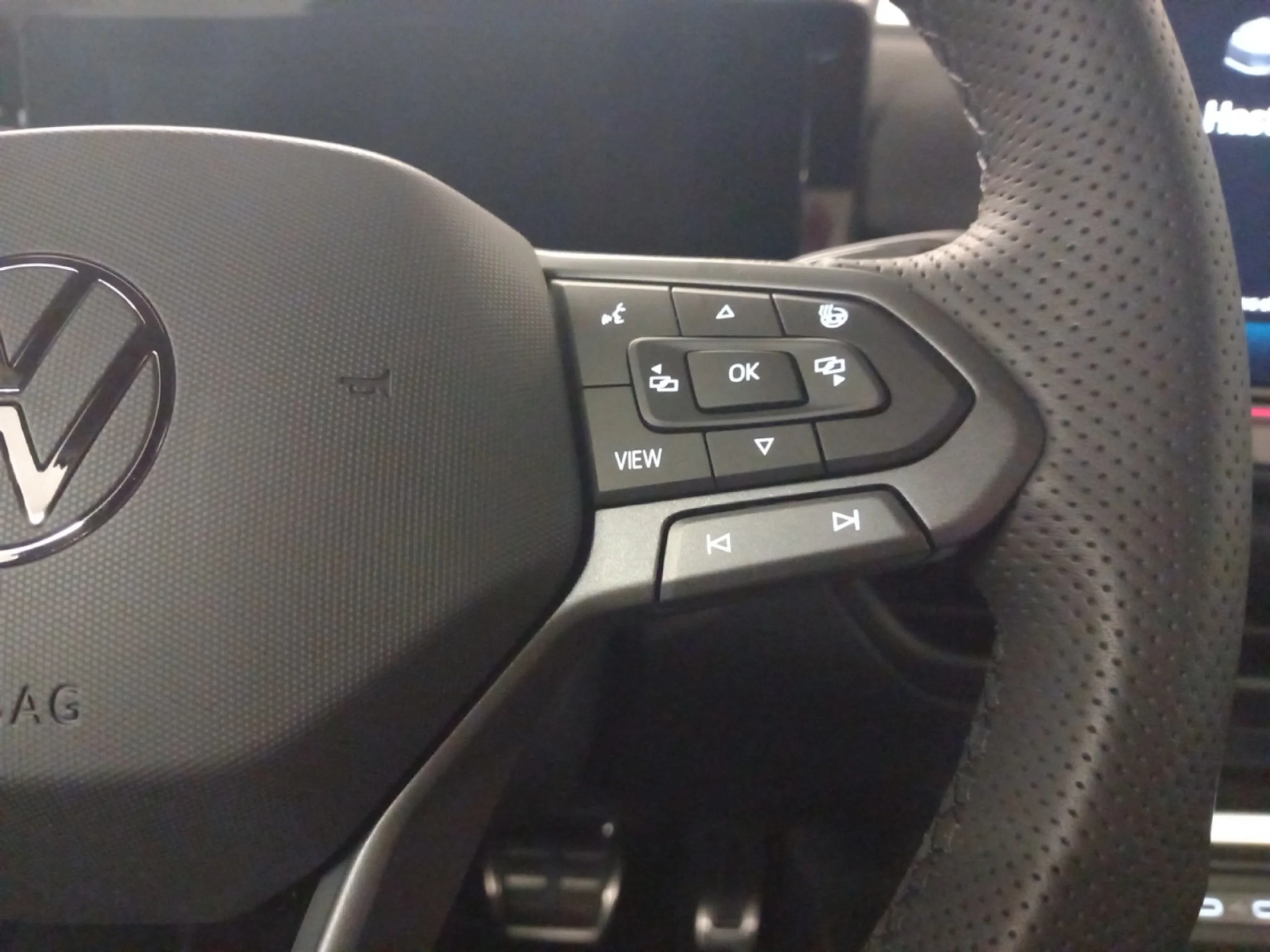 VOLKSWAGEN T ROC T ROC R LINE 1ST EDITION 1.5 ETSI 110 KW (150 CV)  AUTOMÁTICO DSG 7 VEL. - Foto 10