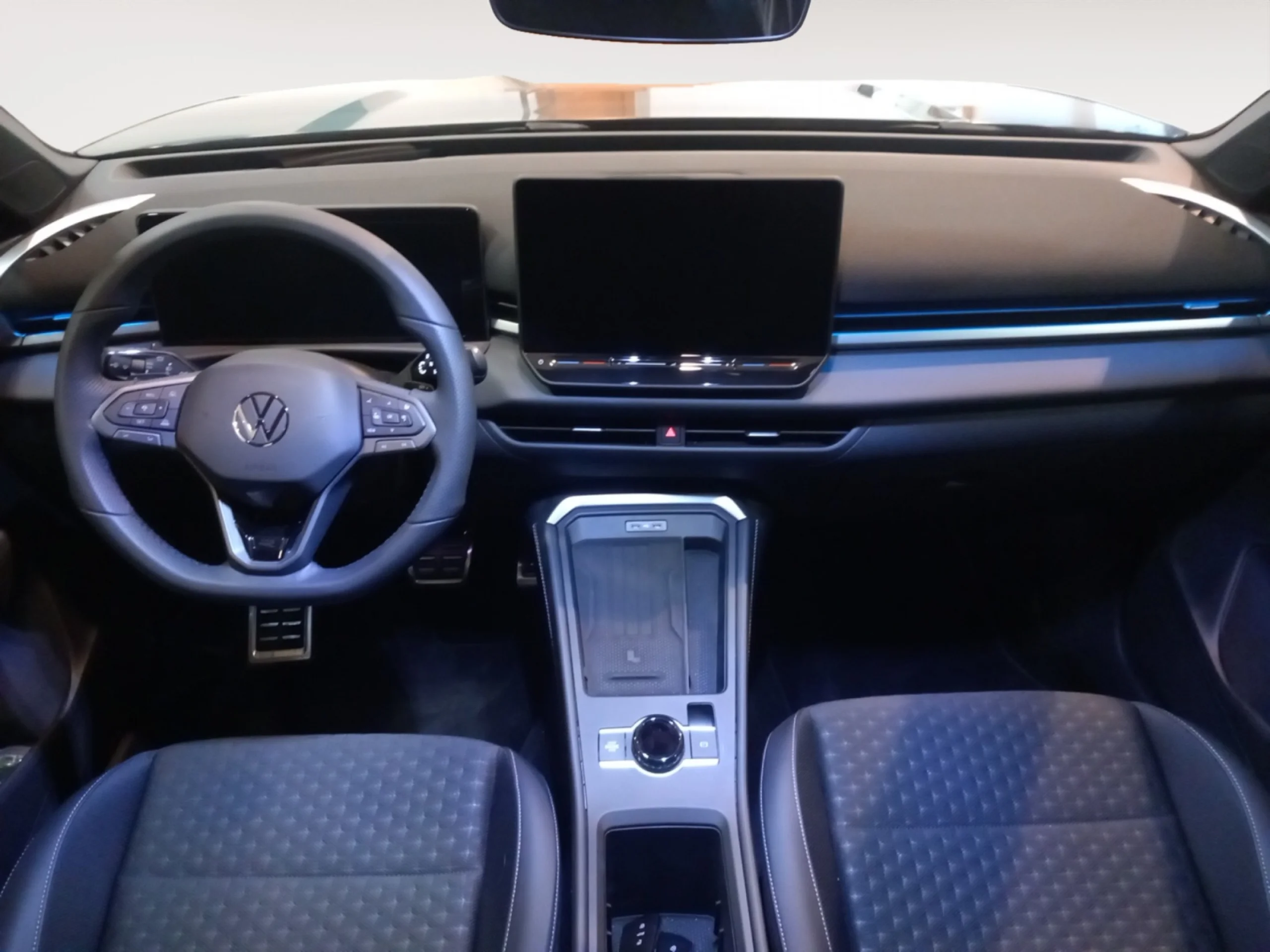 VOLKSWAGEN T ROC T ROC R LINE 1ST EDITION 1.5 ETSI 110 KW (150 CV)  AUTOMÁTICO DSG 7 VEL. - Foto 4