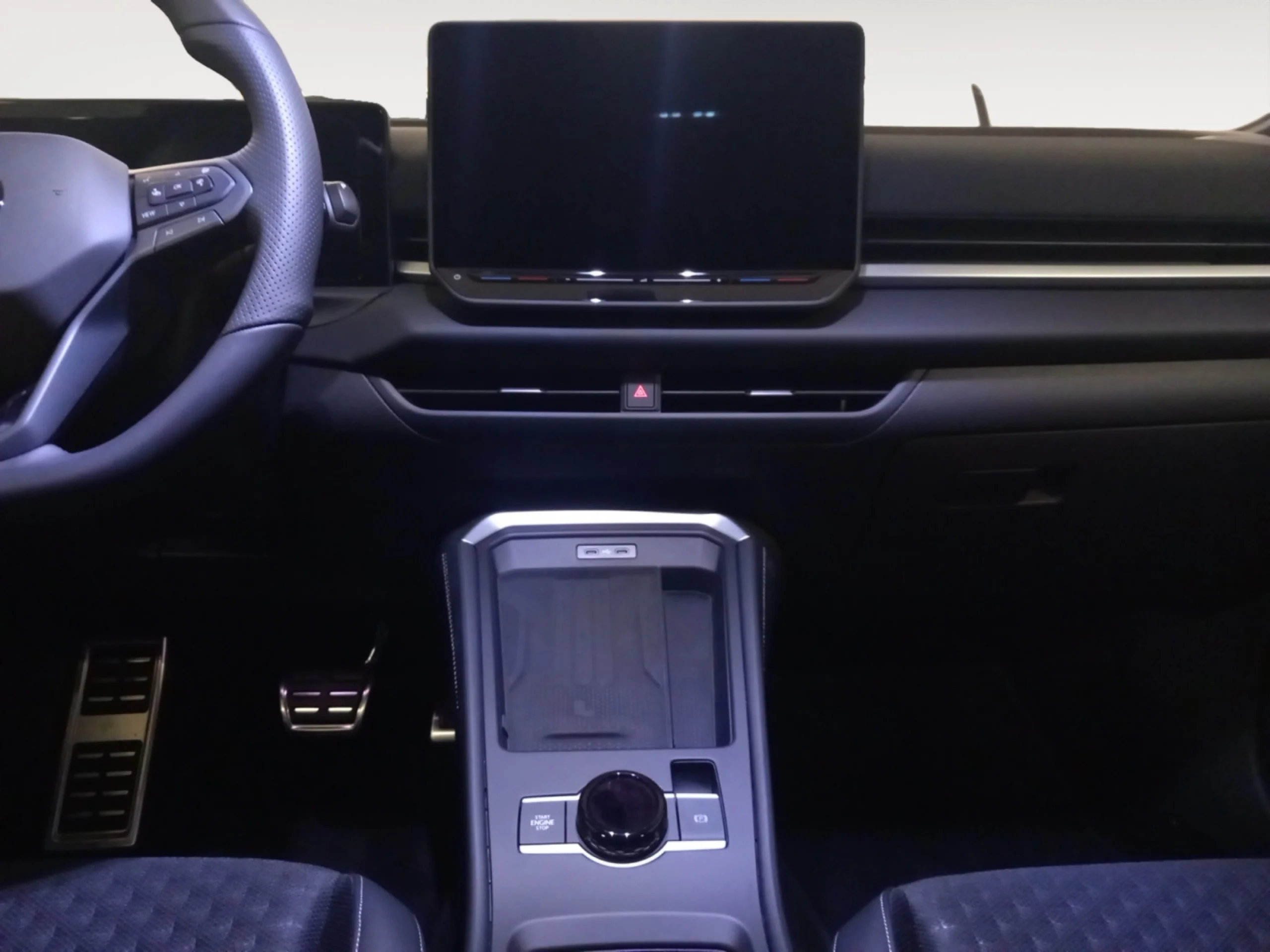 VOLKSWAGEN T ROC T ROC R LINE 1ST EDITION 1.5 ETSI 110 KW (150 CV)  AUTOMÁTICO DSG 7 VEL. - Foto 14