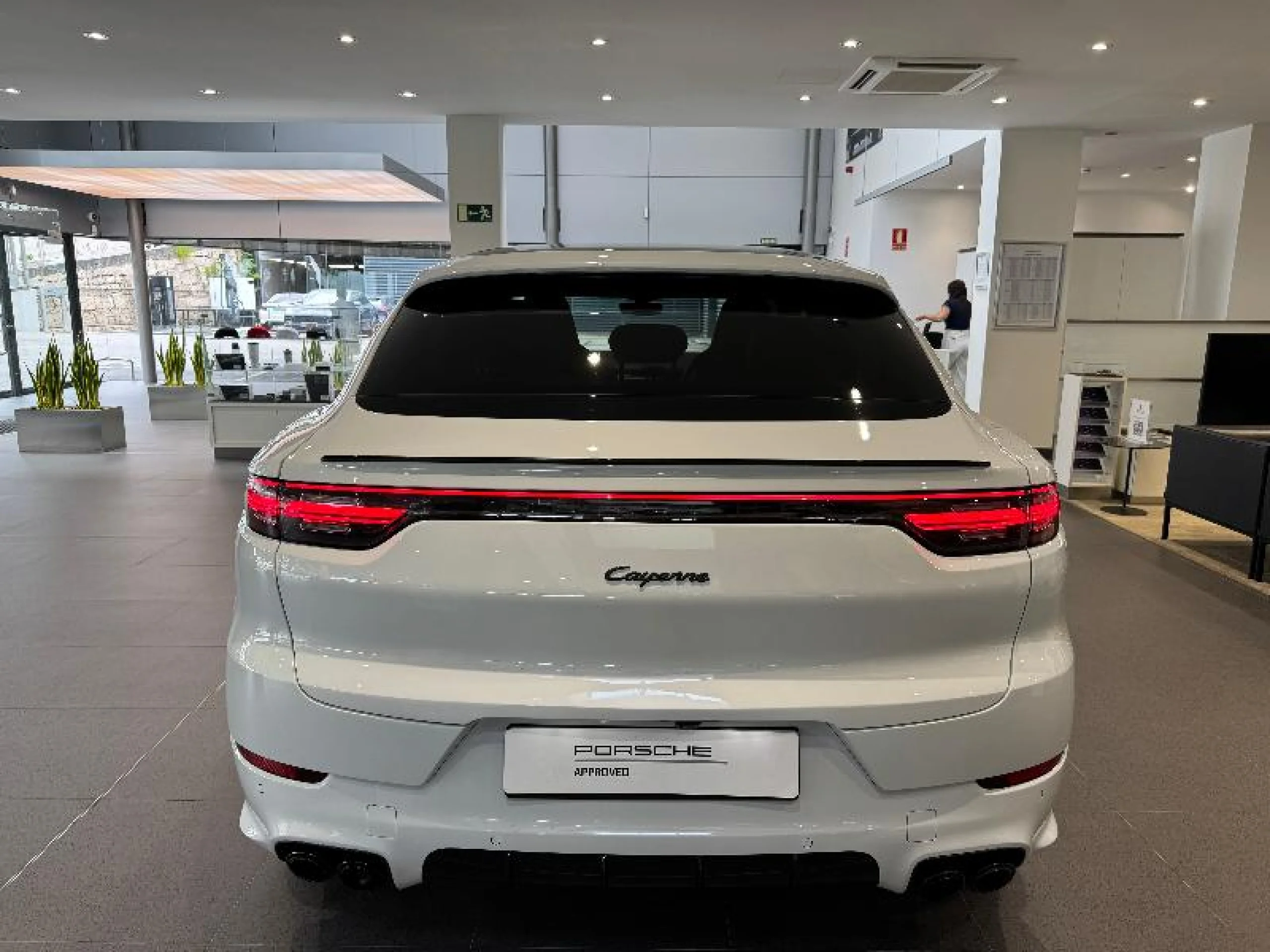 PORSCHE CAYENNE COUPE E HYBRID PLATINUM EDITION - Foto 4