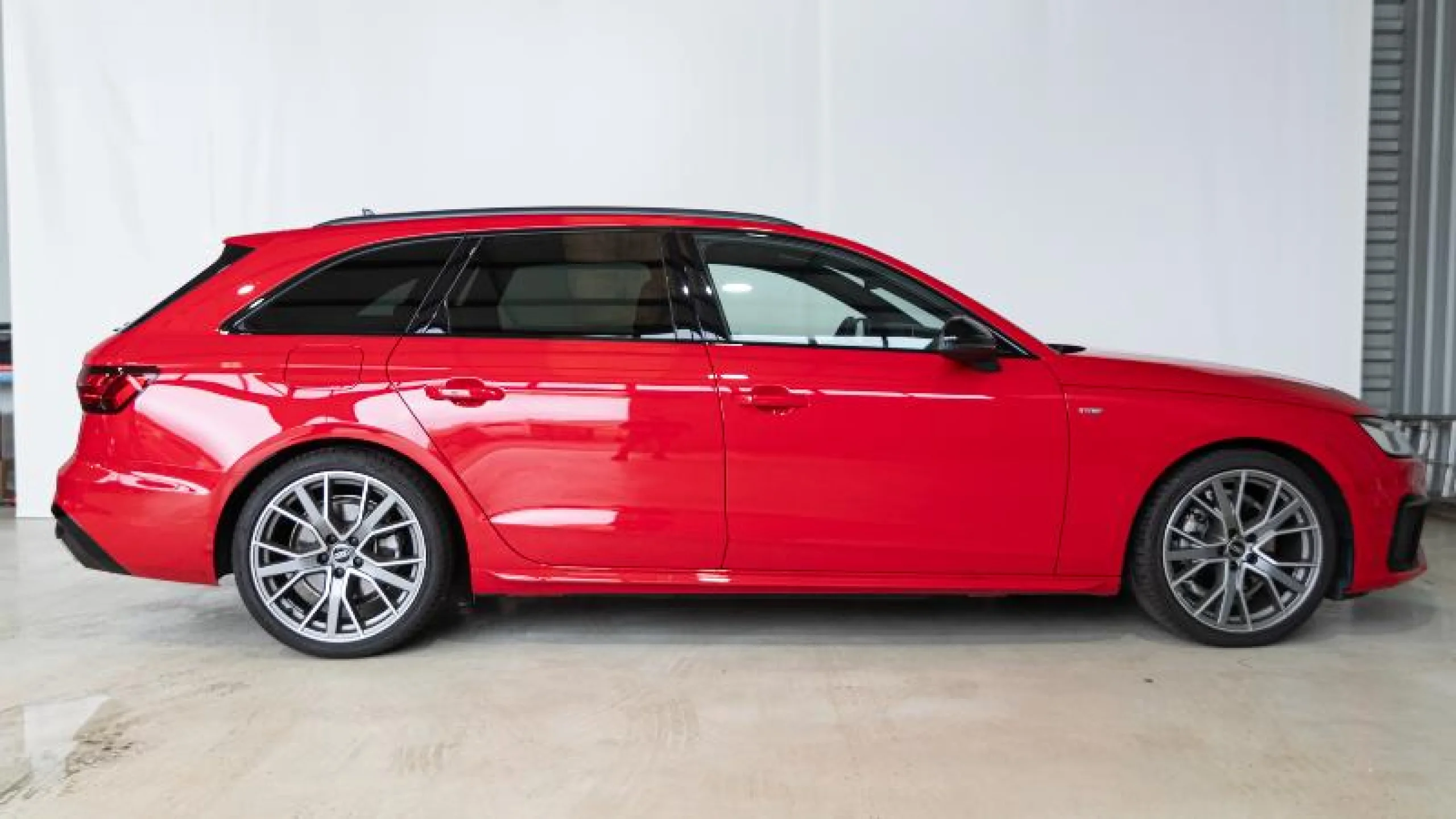 AUDI A4 AVANT BLACK LINE 30 TDI 100KW S TRONIC - Foto 3