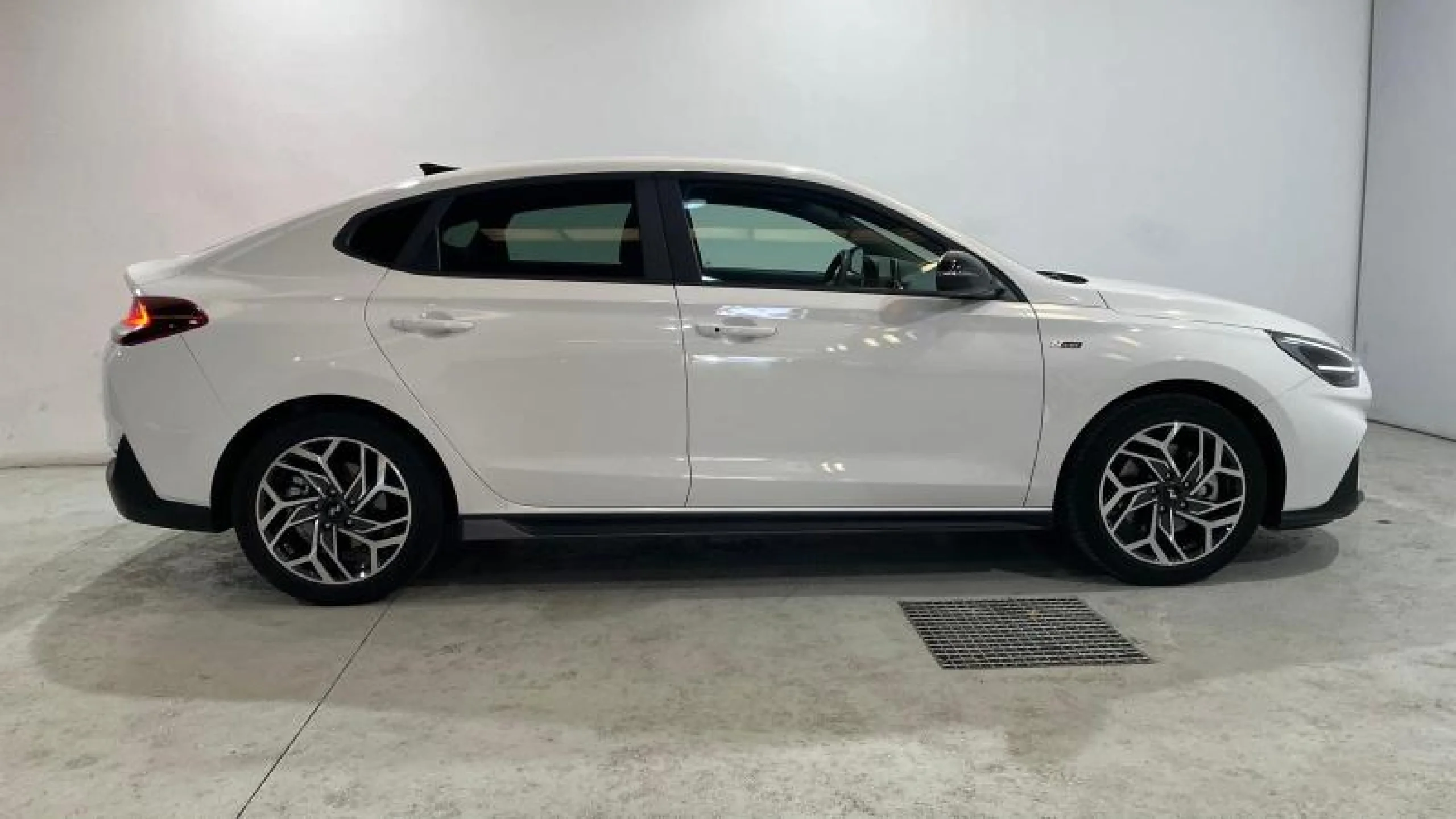 HYUNDAI I30 1.0 TGDI N LINE SE FASTBACK - Foto 2