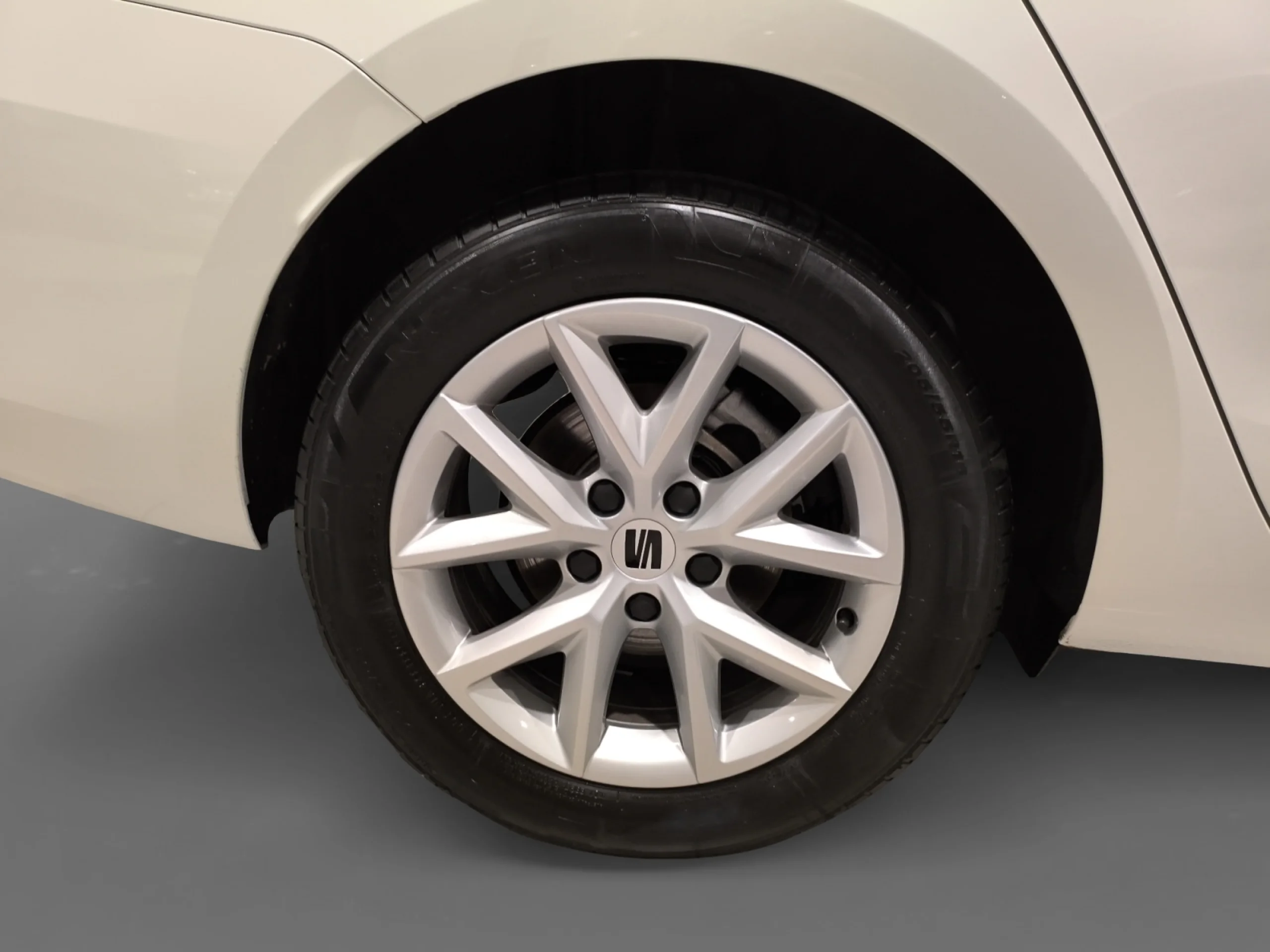 SEAT LEON 1.5 ETSI 85KW DSG STYLE 25 ANIVERSARIO - Foto 8