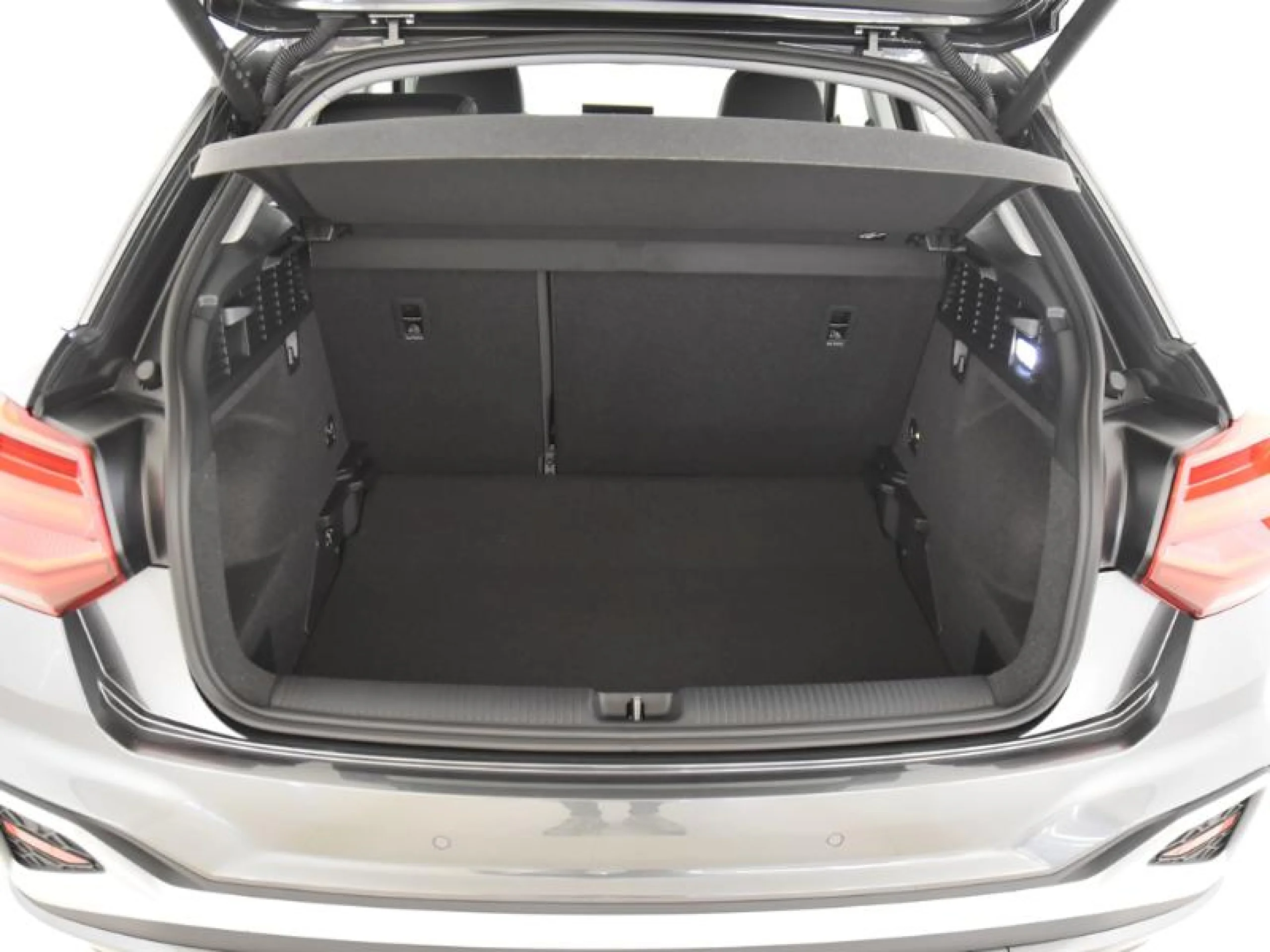 AUDI Q2 S LINE 30 TFSI 81KW (110CV) - Foto 7