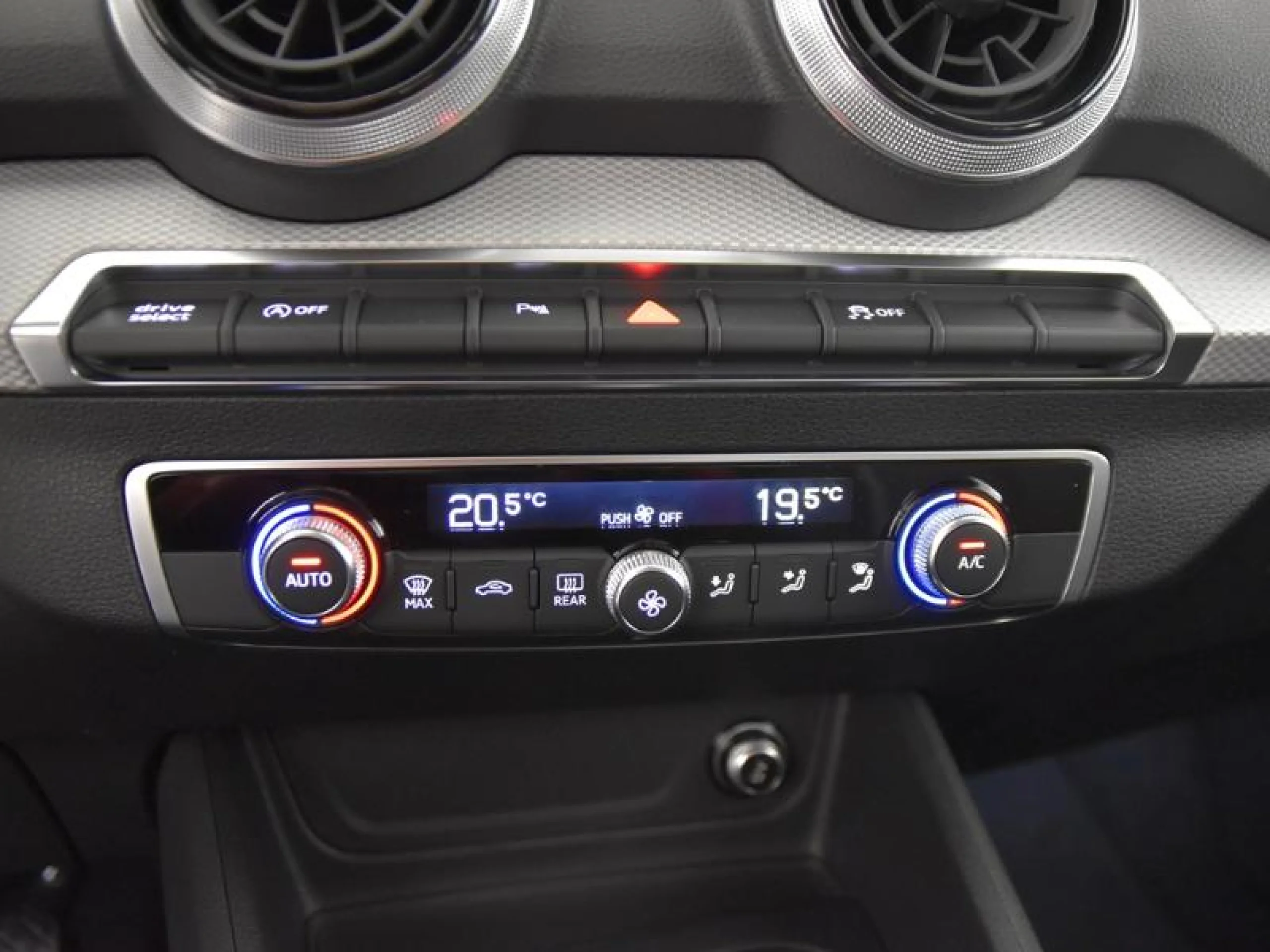 AUDI Q2 S LINE 30 TFSI 81KW (110CV) - Foto 13