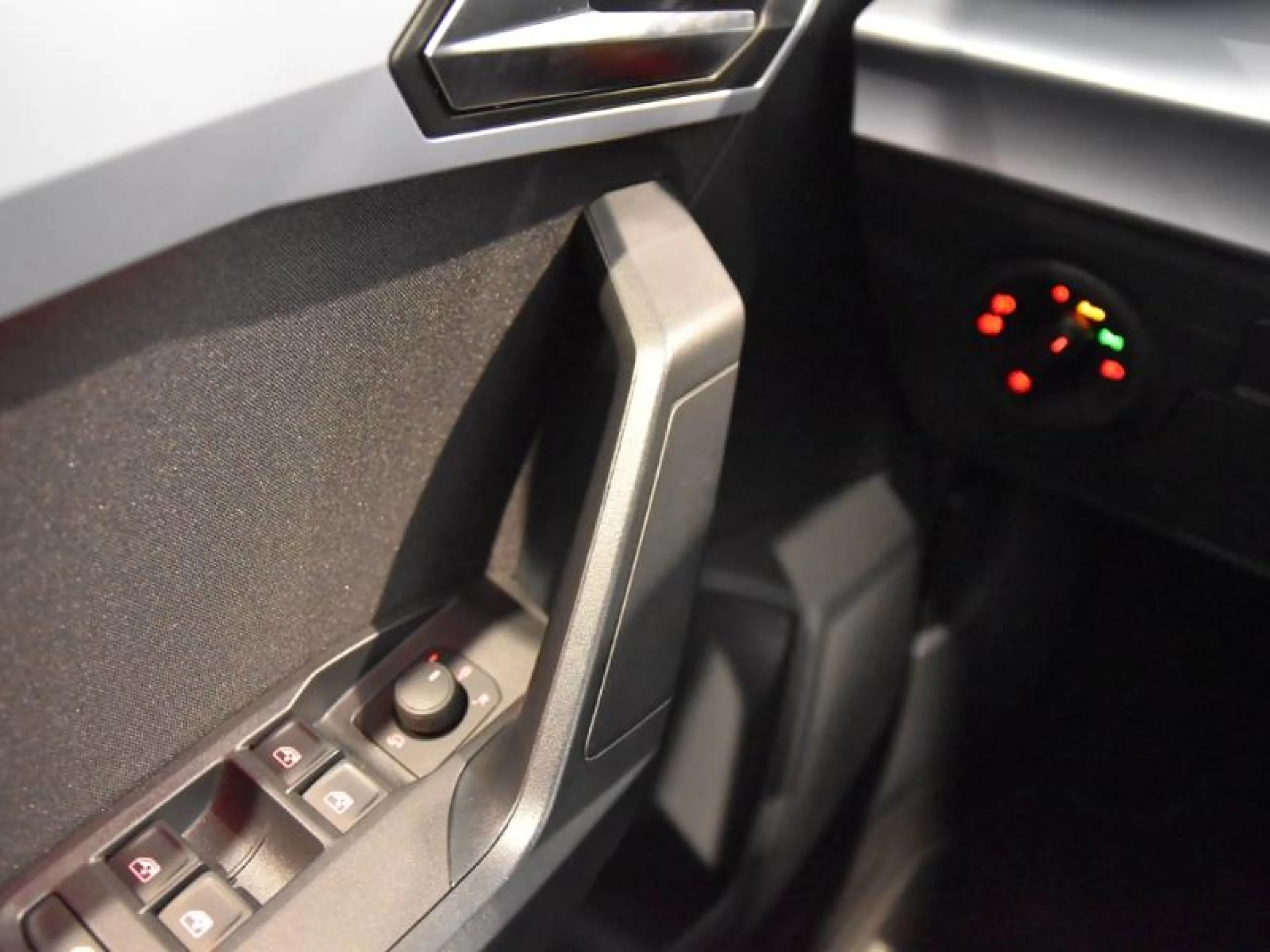 SEAT ARONA 1.0 TSI 85KW (115CV) DSG FR SPECIAL ED - Foto 17