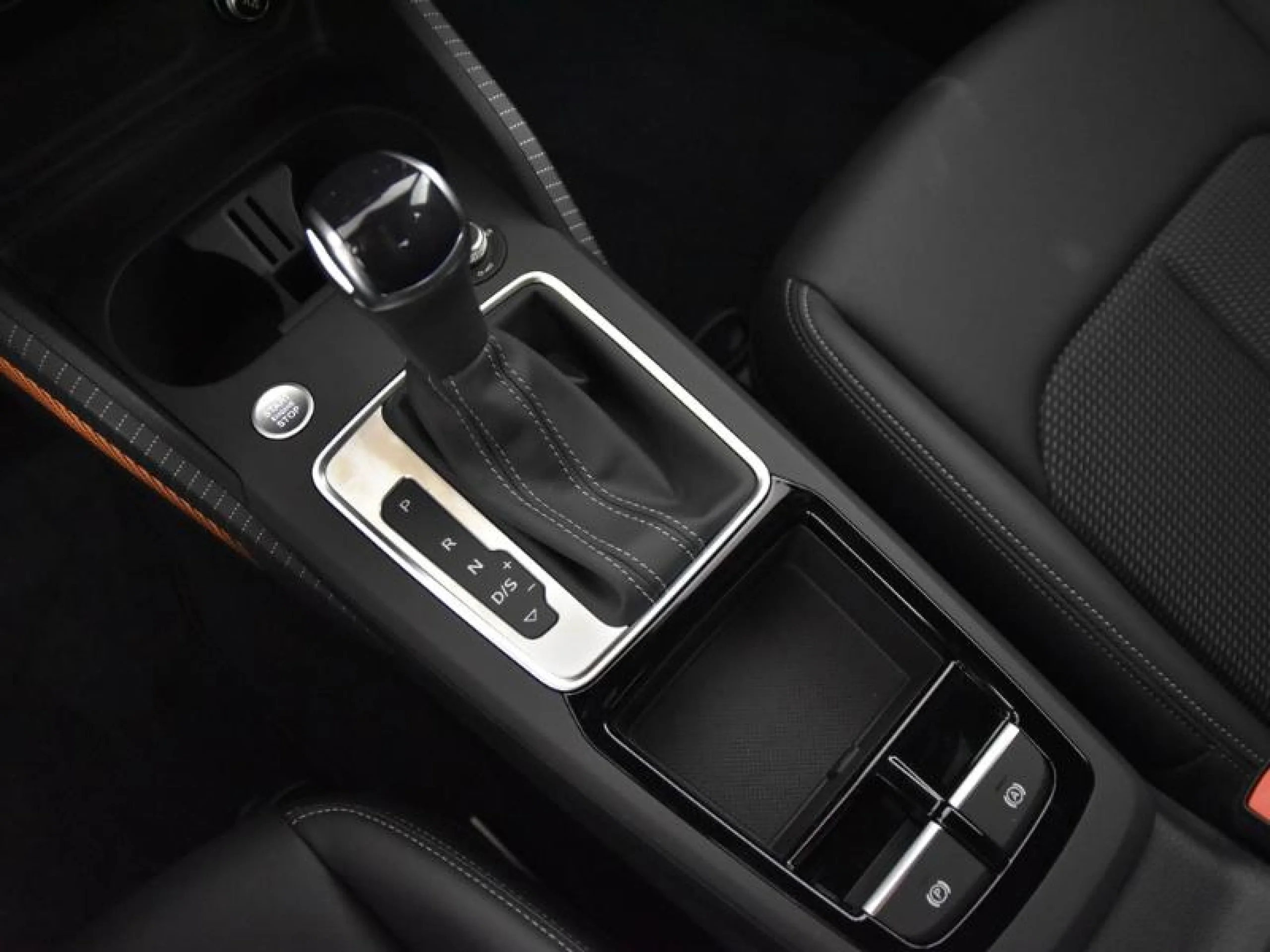 AUDI Q2 ADRENALIN 35 TDI 110KW (150CV) S TRONIC - Foto 11