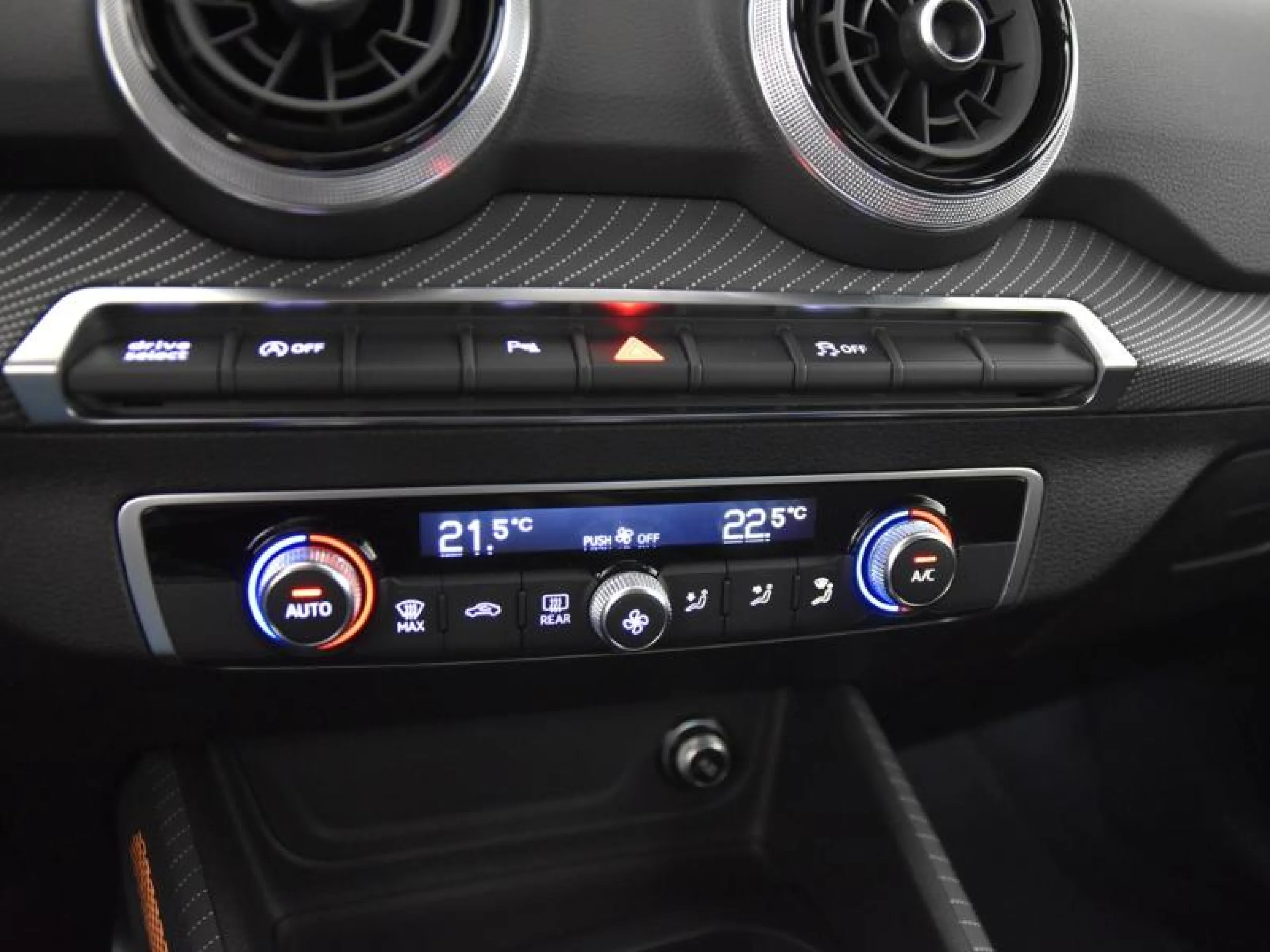 AUDI Q2 ADRENALIN 35 TDI 110KW (150CV) S TRONIC - Foto 12