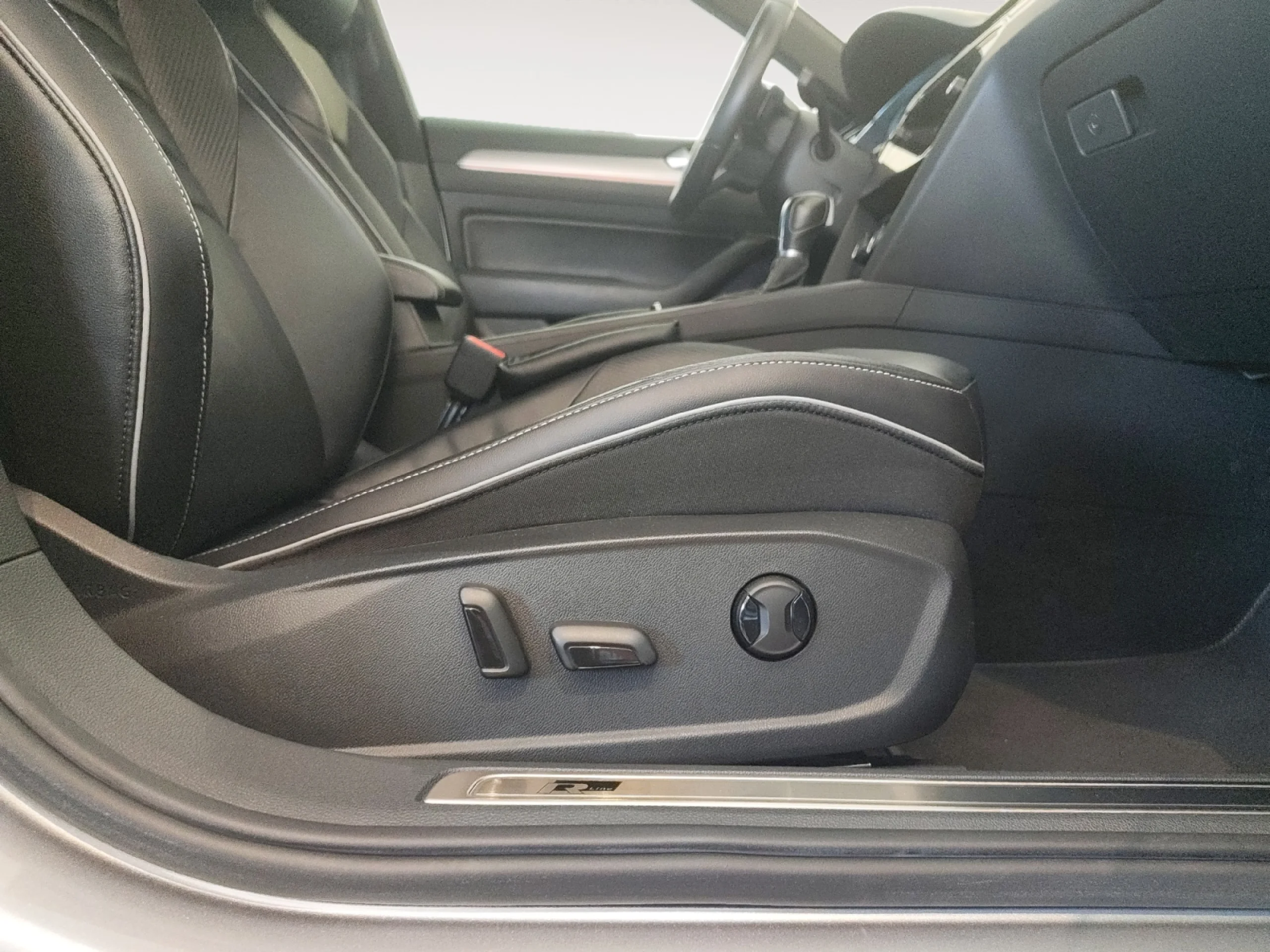 VOLKSWAGEN ARTEON R LINE 2.0 TSI 140KW (190CV) DSG - Foto 7