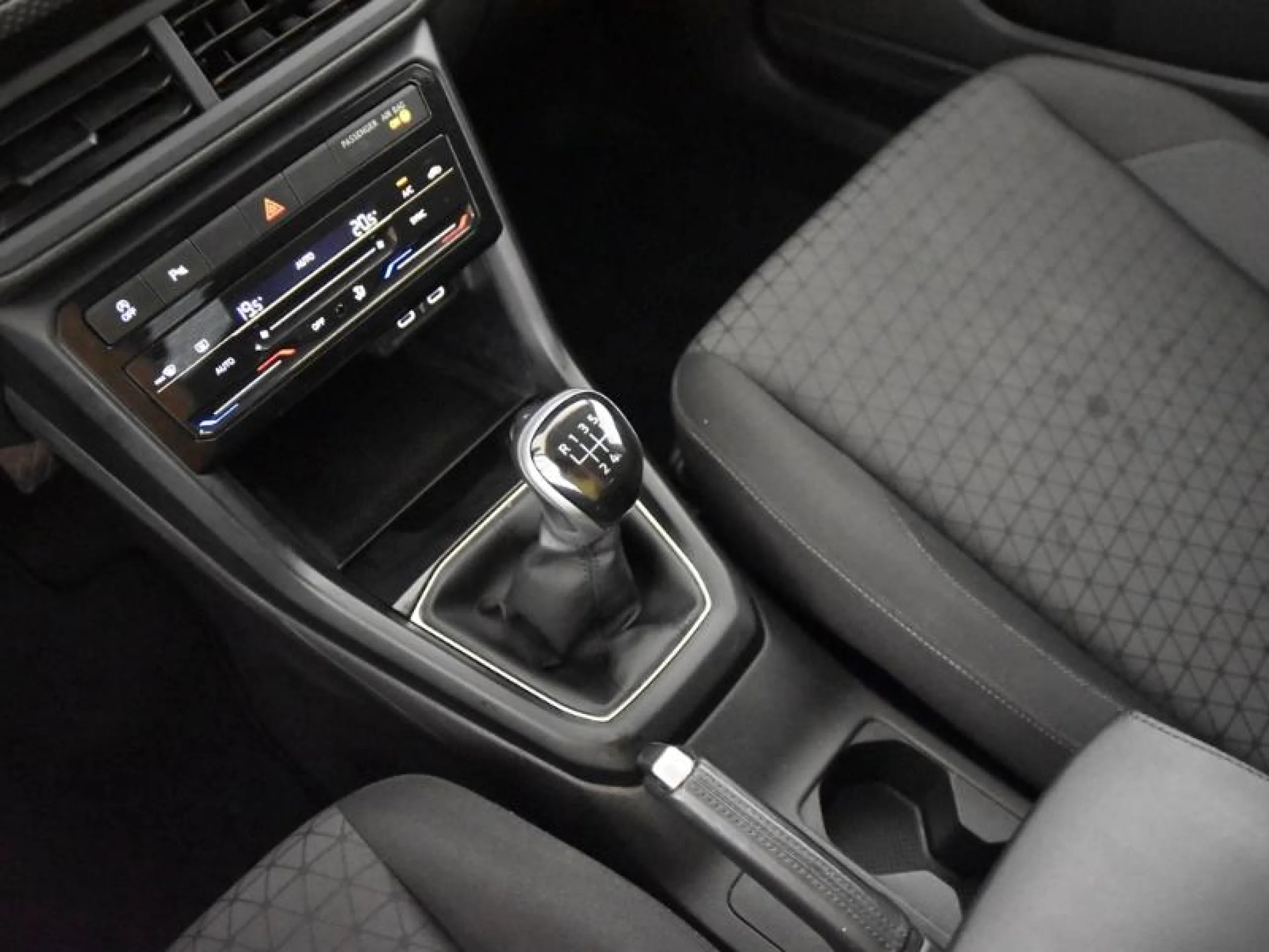 VOLKSWAGEN T CROSS ADVANCE 1.0 TSI 70KW (95CV) - Foto 10