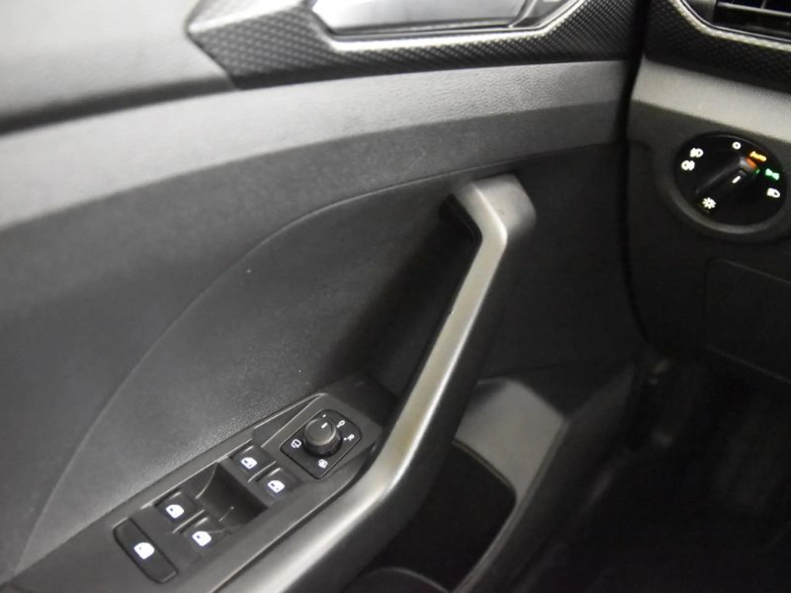 VOLKSWAGEN T CROSS ADVANCE 1.0 TSI 70KW (95CV) - Foto 16