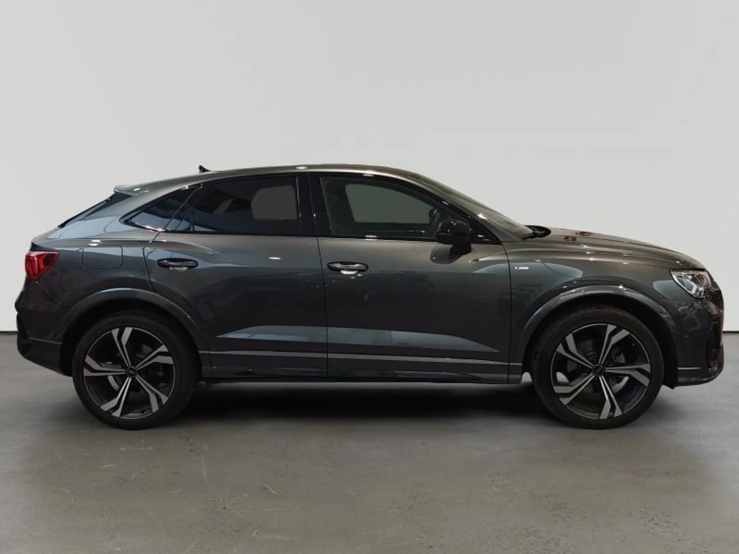 AUDI Q3 SPORTBACK BLACK LINE 35 TDI 110KW (150CV) S TRONIC - Foto 3