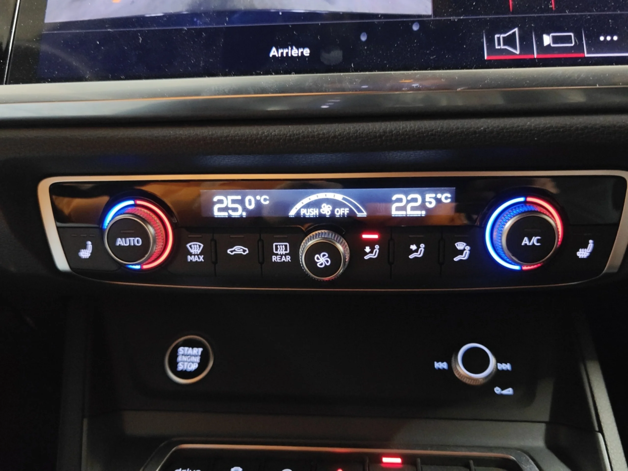 AUDI Q3 SPORTBACK BLACK LINE 35 TDI 110KW (150CV) S TRONIC - Foto 20