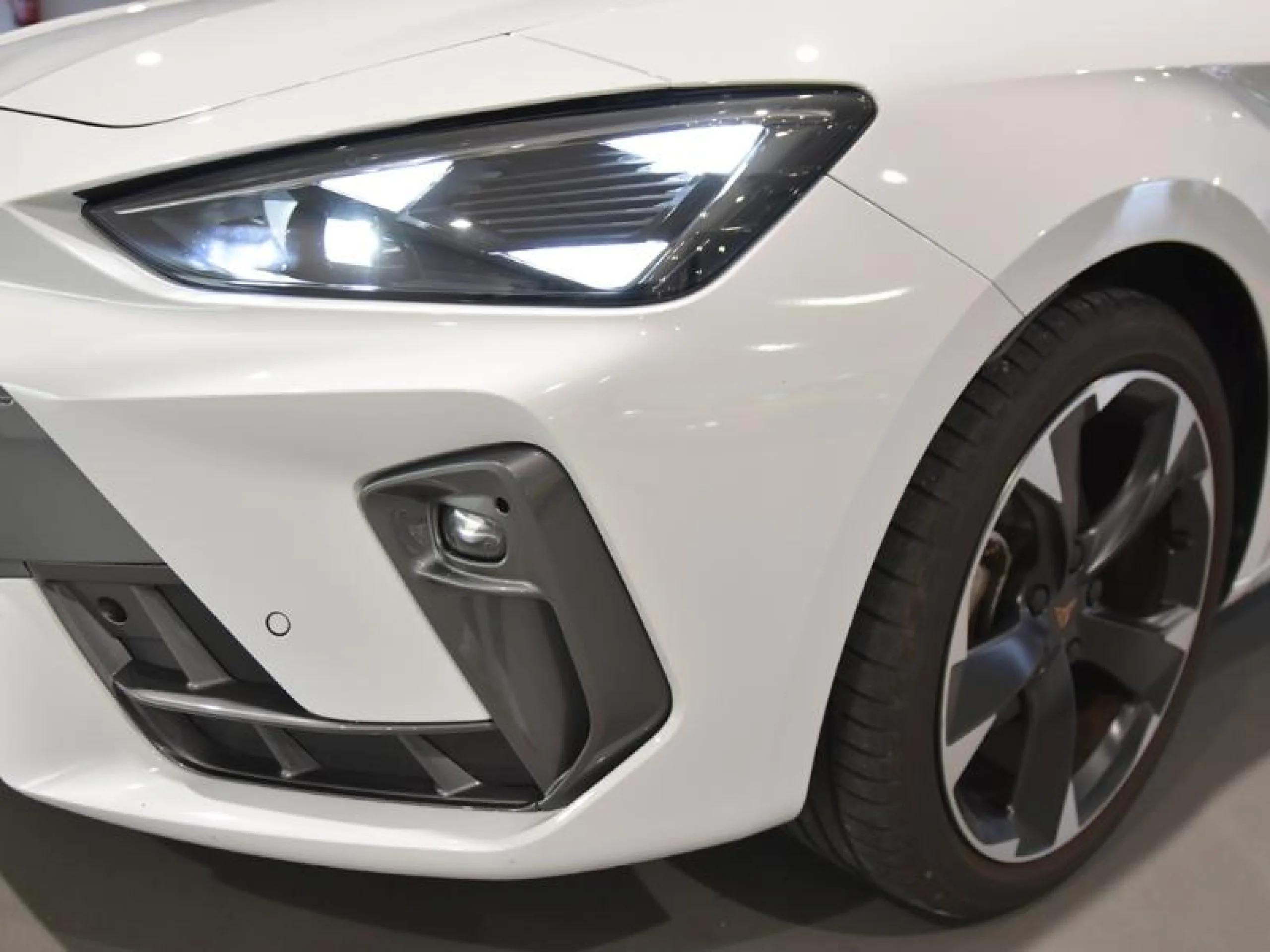 CUPRA LEON 1.5 ETSI 110KW (150CV) DSG - Foto 17