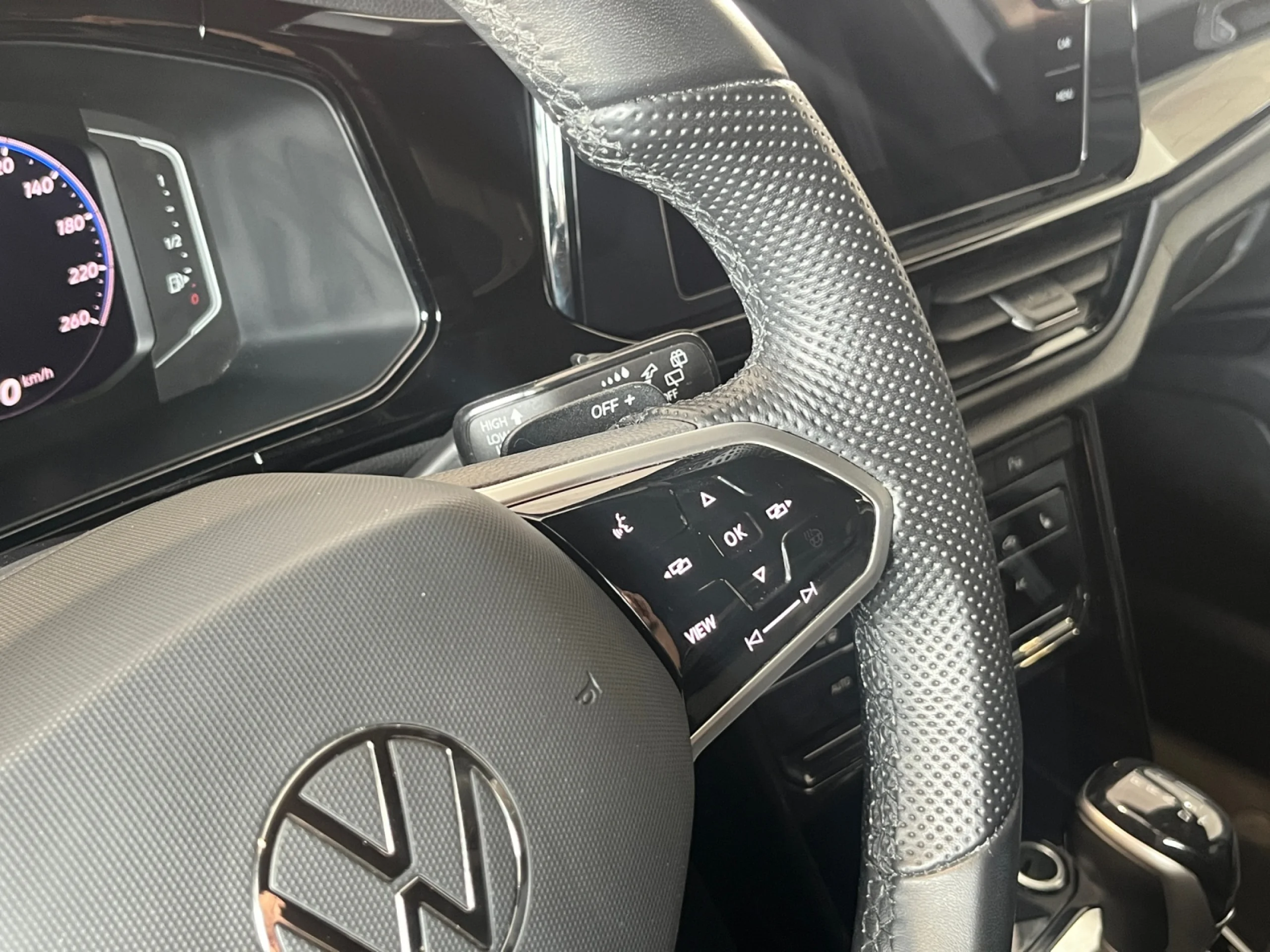 VOLKSWAGEN T ROC R LINE 1.5 TSI 110KW (150CV) DSG - Foto 10