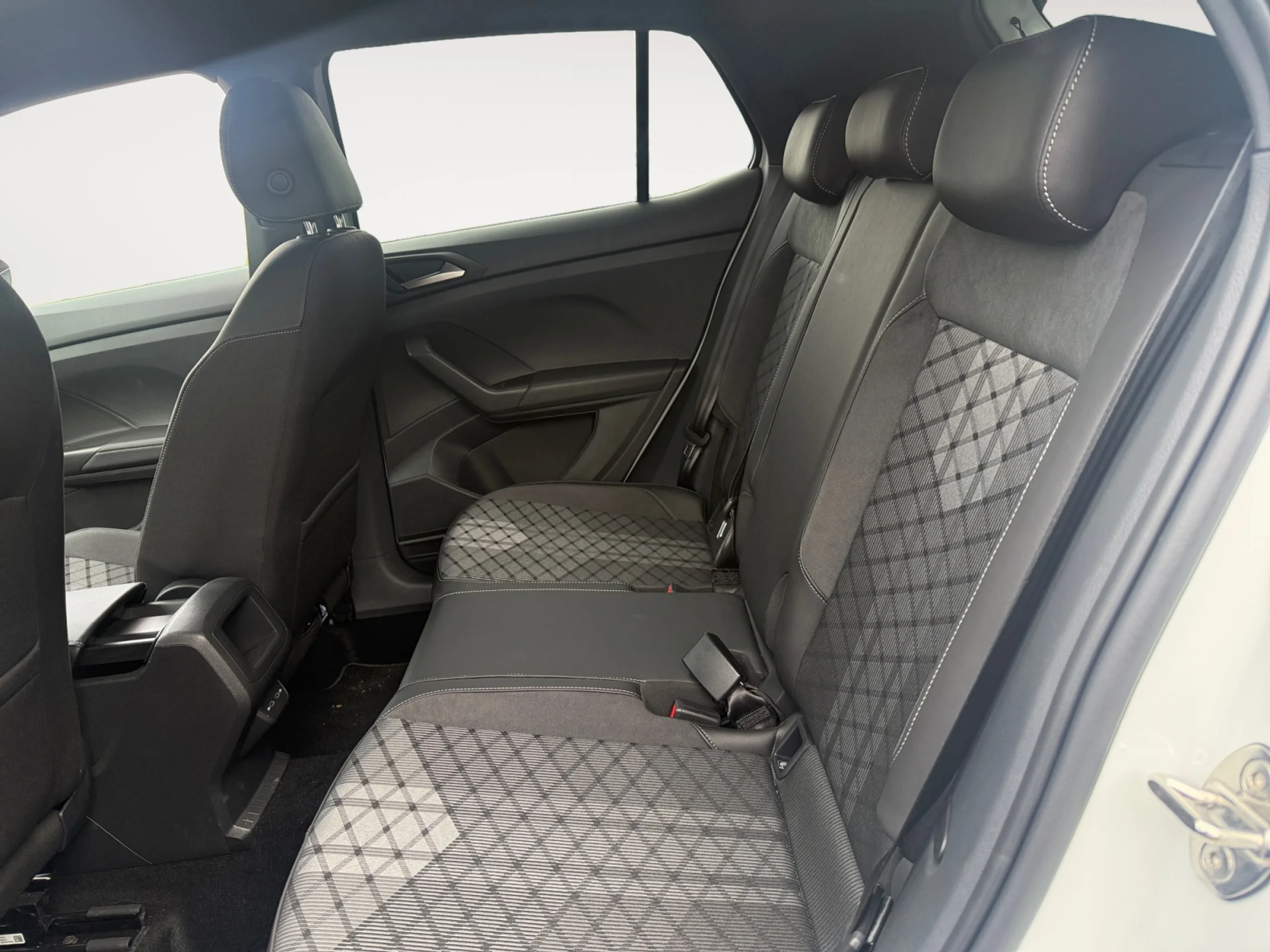 VOLKSWAGEN T CROSS T CROSS R LINE 1.0 TSI 85 KW (116 CV)  6 VEL. - Foto 6
