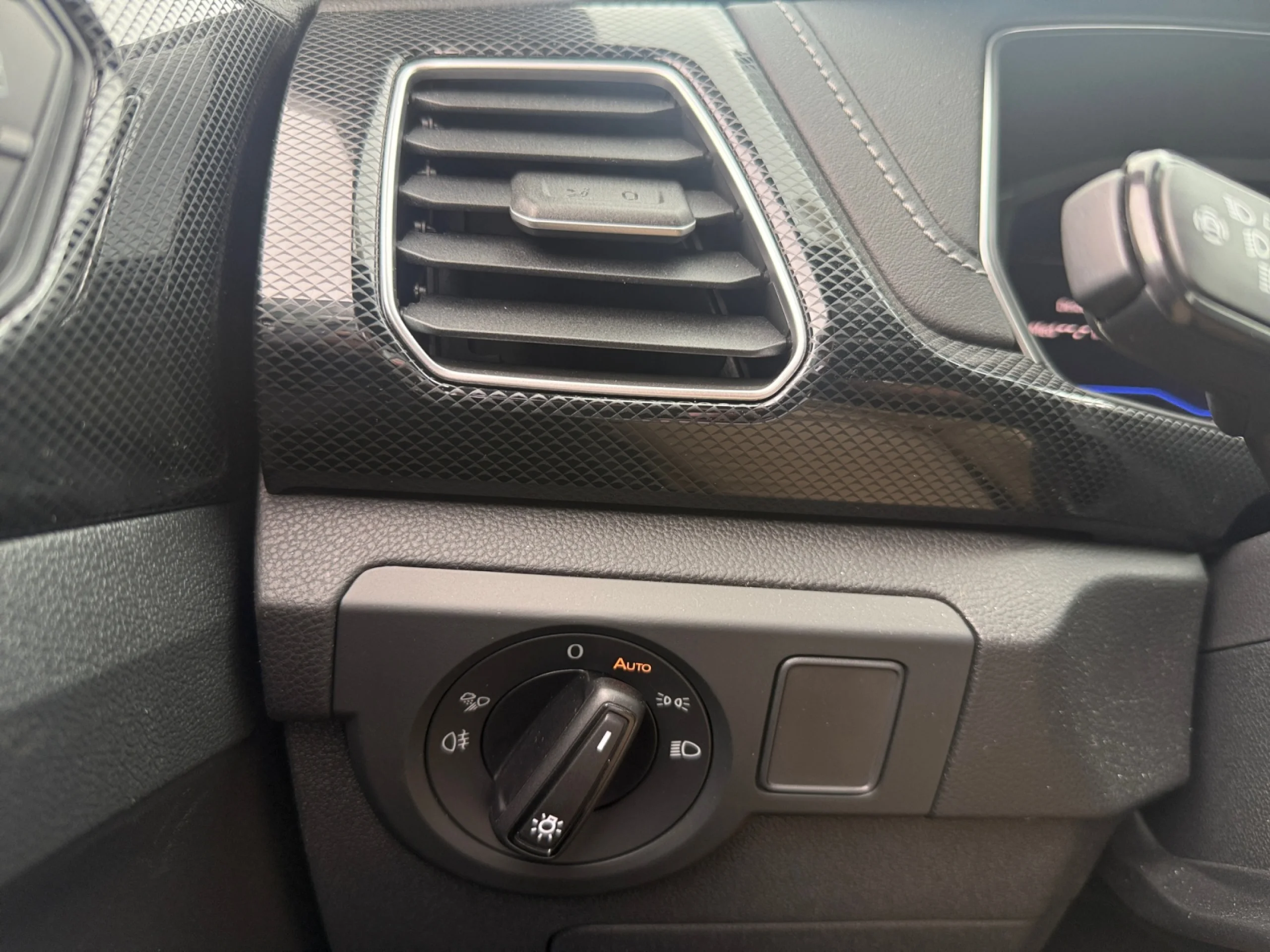 VOLKSWAGEN T CROSS T CROSS R LINE 1.0 TSI 85 KW (116 CV)  6 VEL. - Foto 13